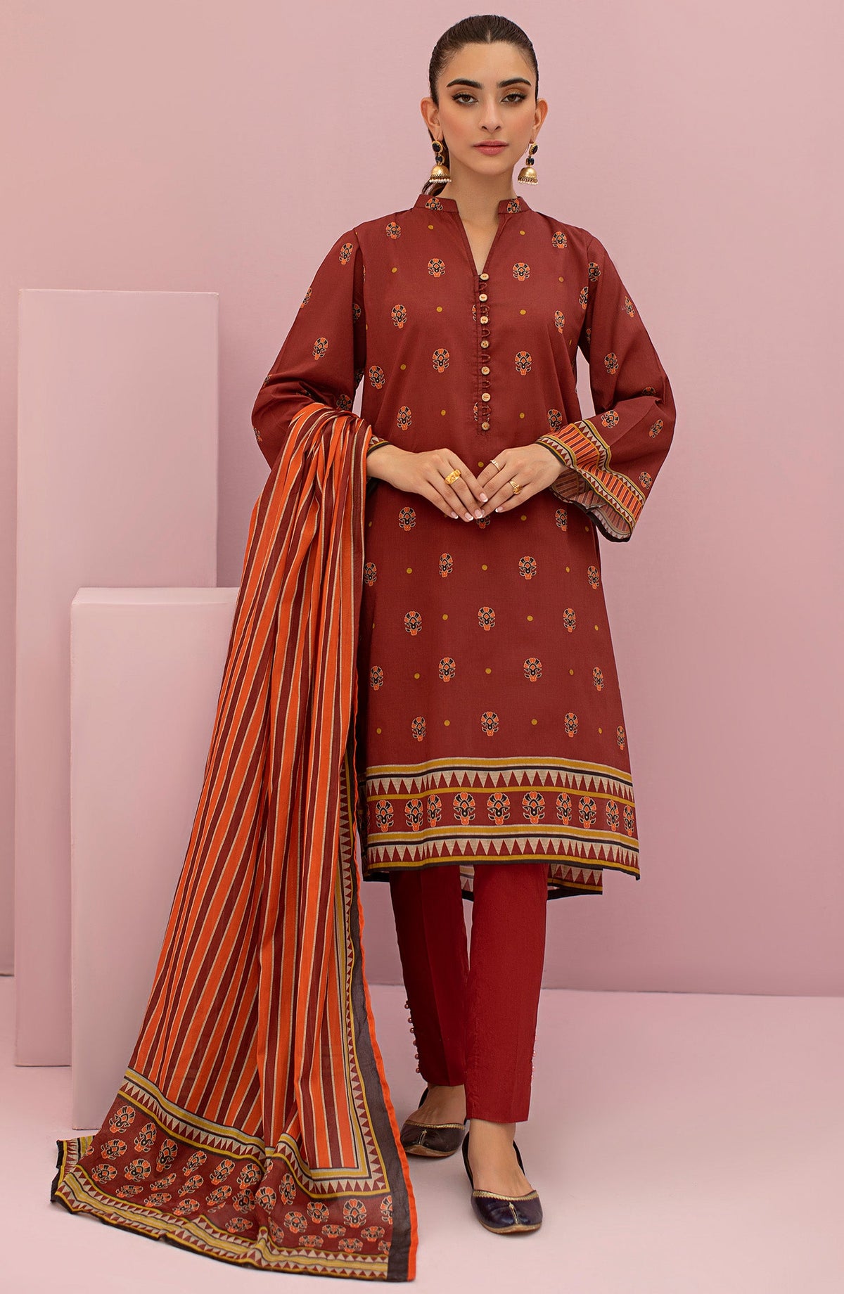 Orient - Unstitched 3 Piece Printed Lawn Shirt , Cambric Pant and Lawn Dupatta