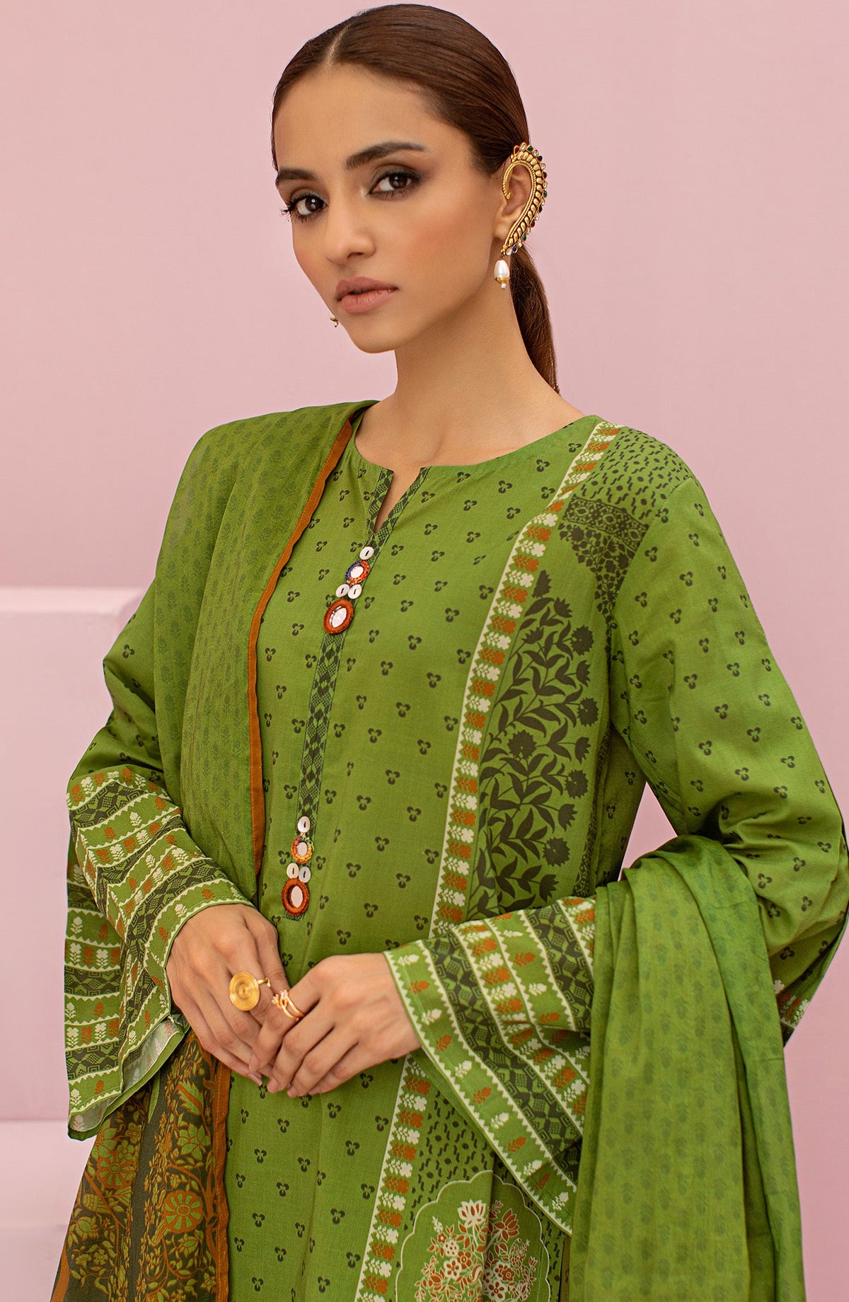 Orient - Unstitched 3 Piece Printed Lawn Shirt , Cambric Pant and Lawn Dupatta