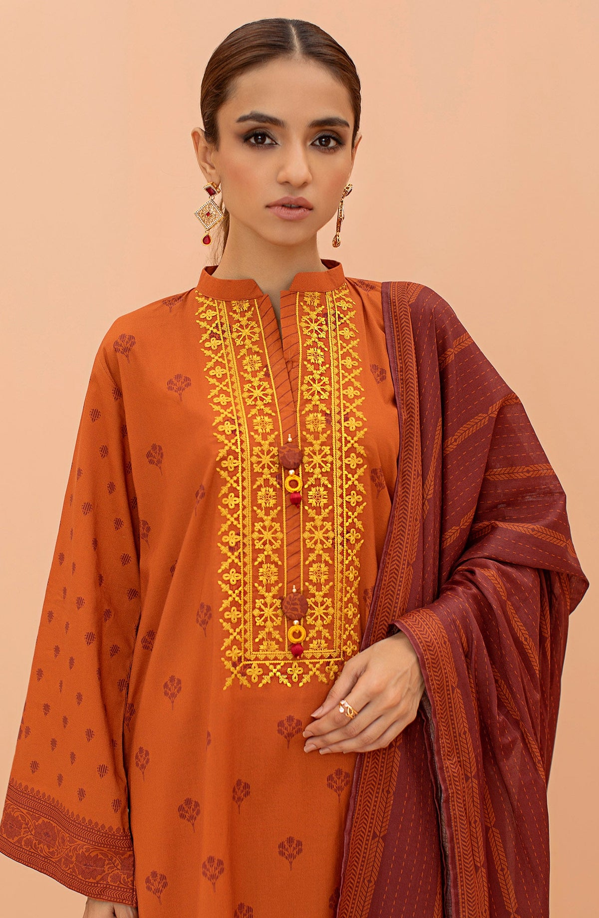Orient - Unstitched 3 Piece Embroidered Lawn Shirt , Cambric Pant and Lawn Dupatta
