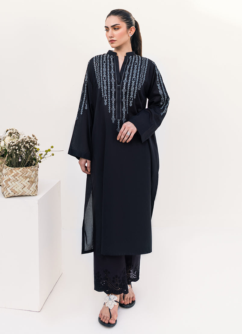 Black Embroidered Kurta