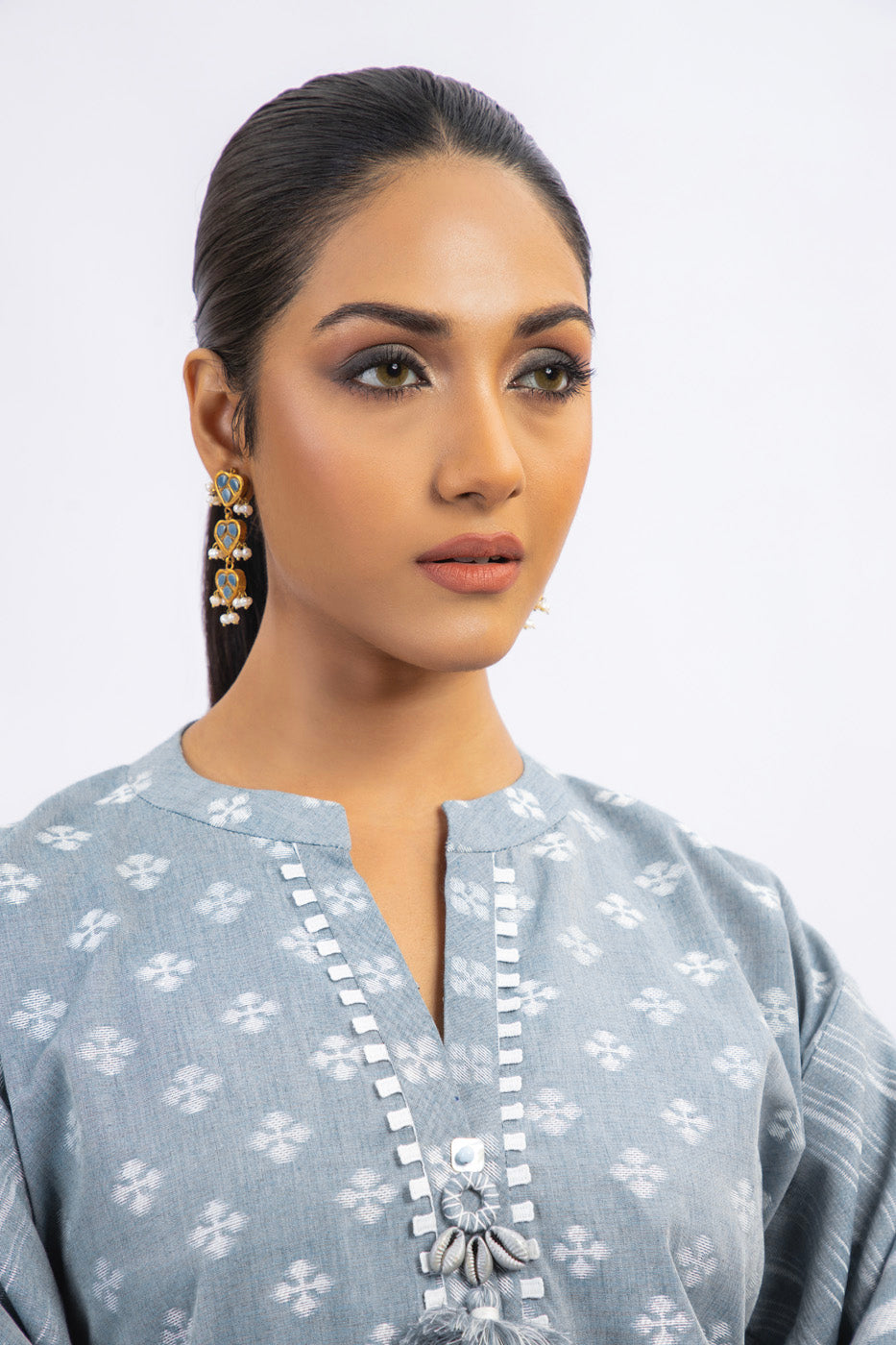 3 Pc Shamery Jacquard Suit With Shamery Jacquard Dupatta