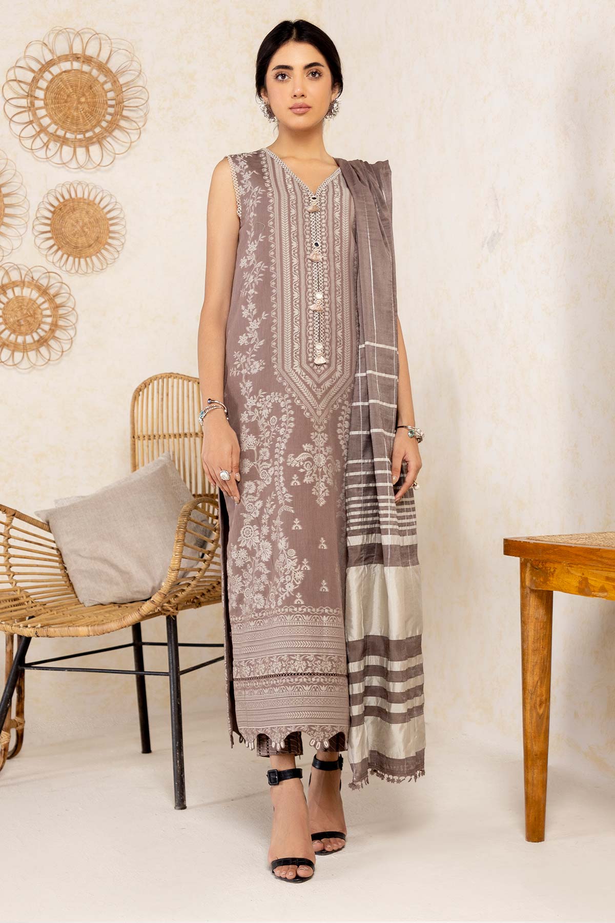 3 Pc Printed Jacquard Suit With Jacquard Dupatta