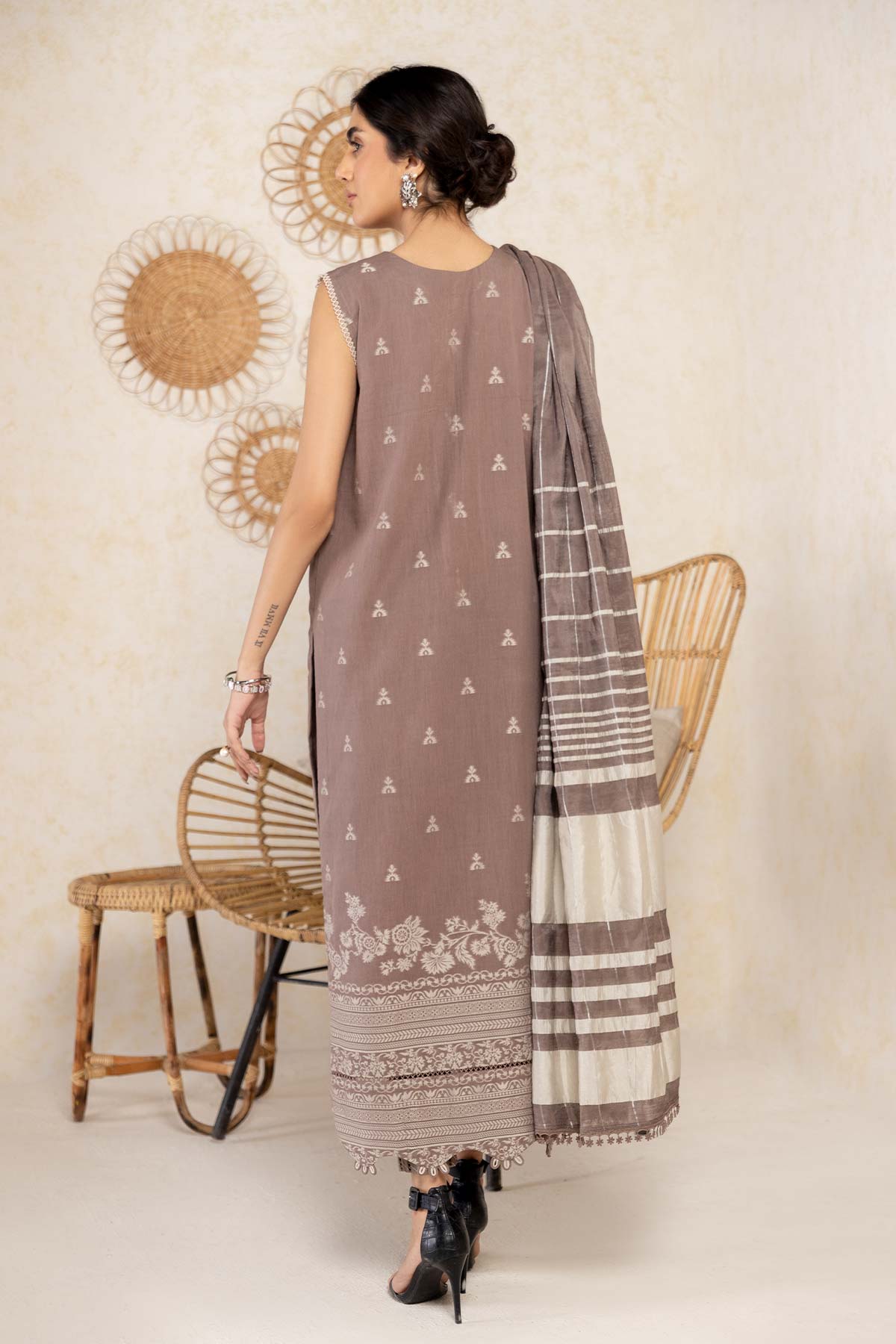 3 Pc Printed Jacquard Suit With Jacquard Dupatta