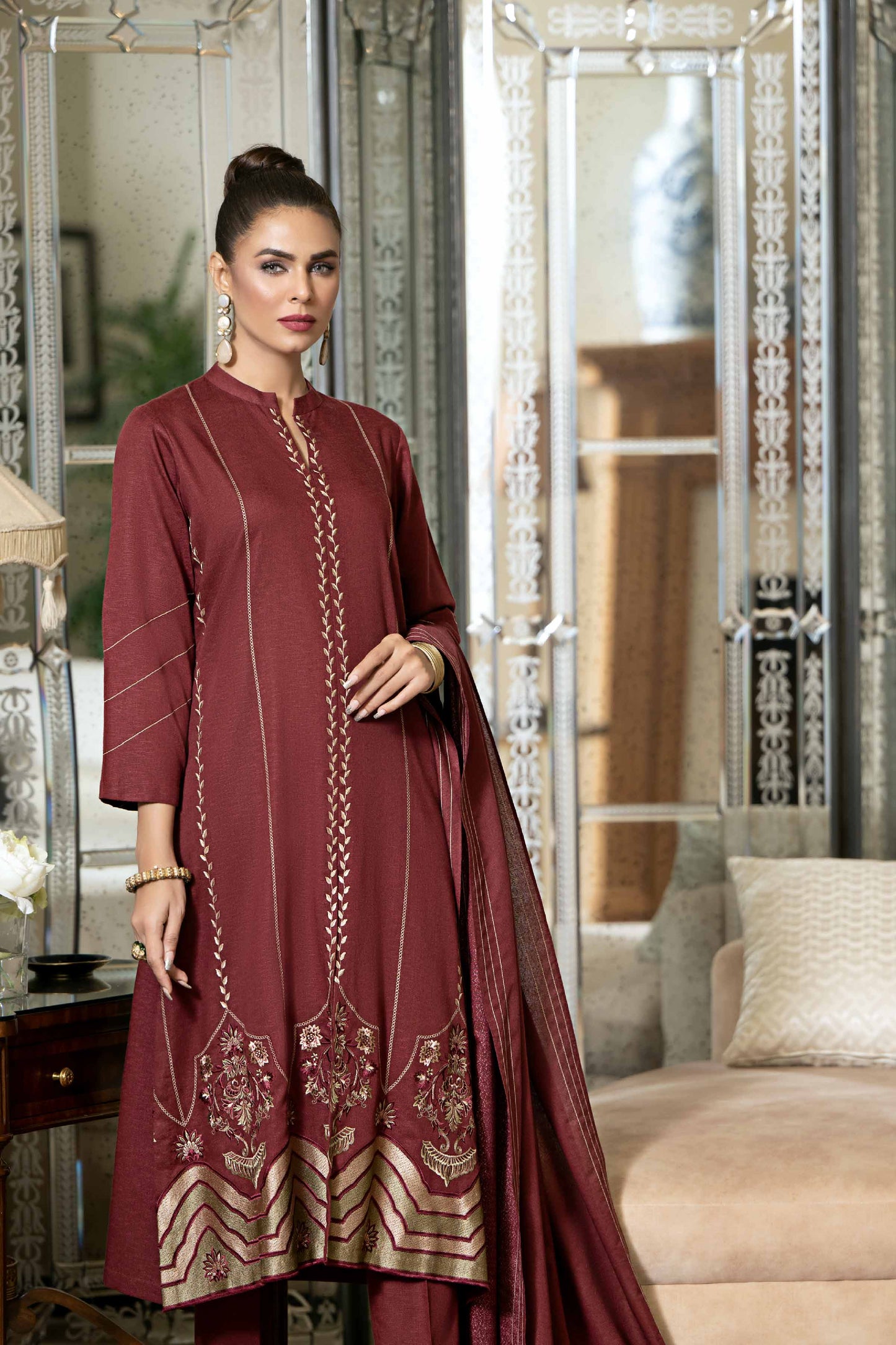Nishat Linen - 3 Piece - Embroidered Suit - KFW23-31