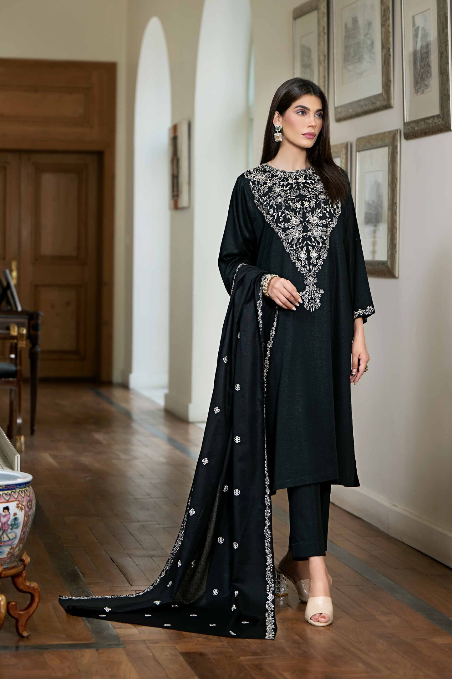 Nishat Linen - 3 Piece - Embroidered Suit - KFW23-38