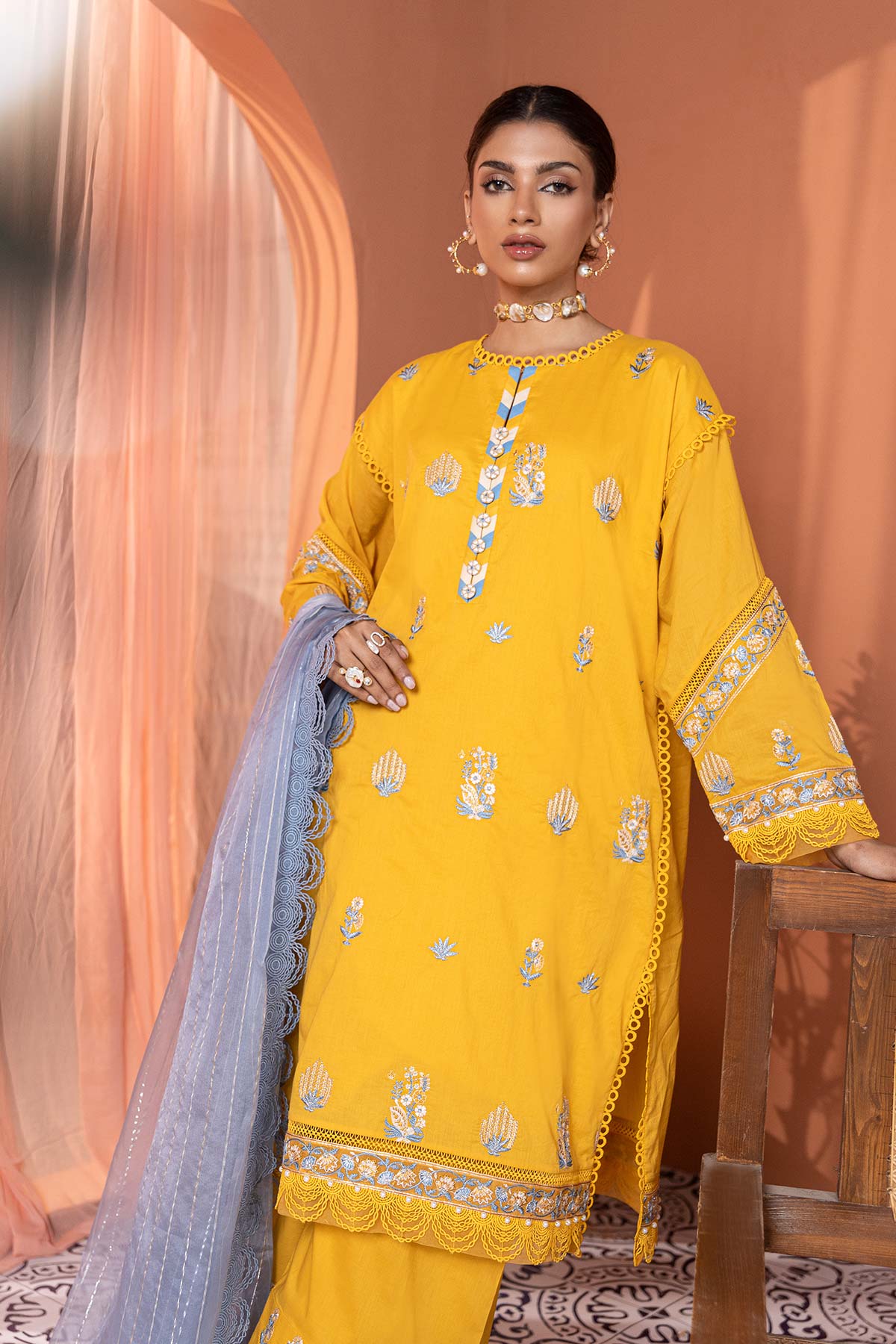 3 Pc Embroidered Lawn Suit With Organza Jacquard Dupatta