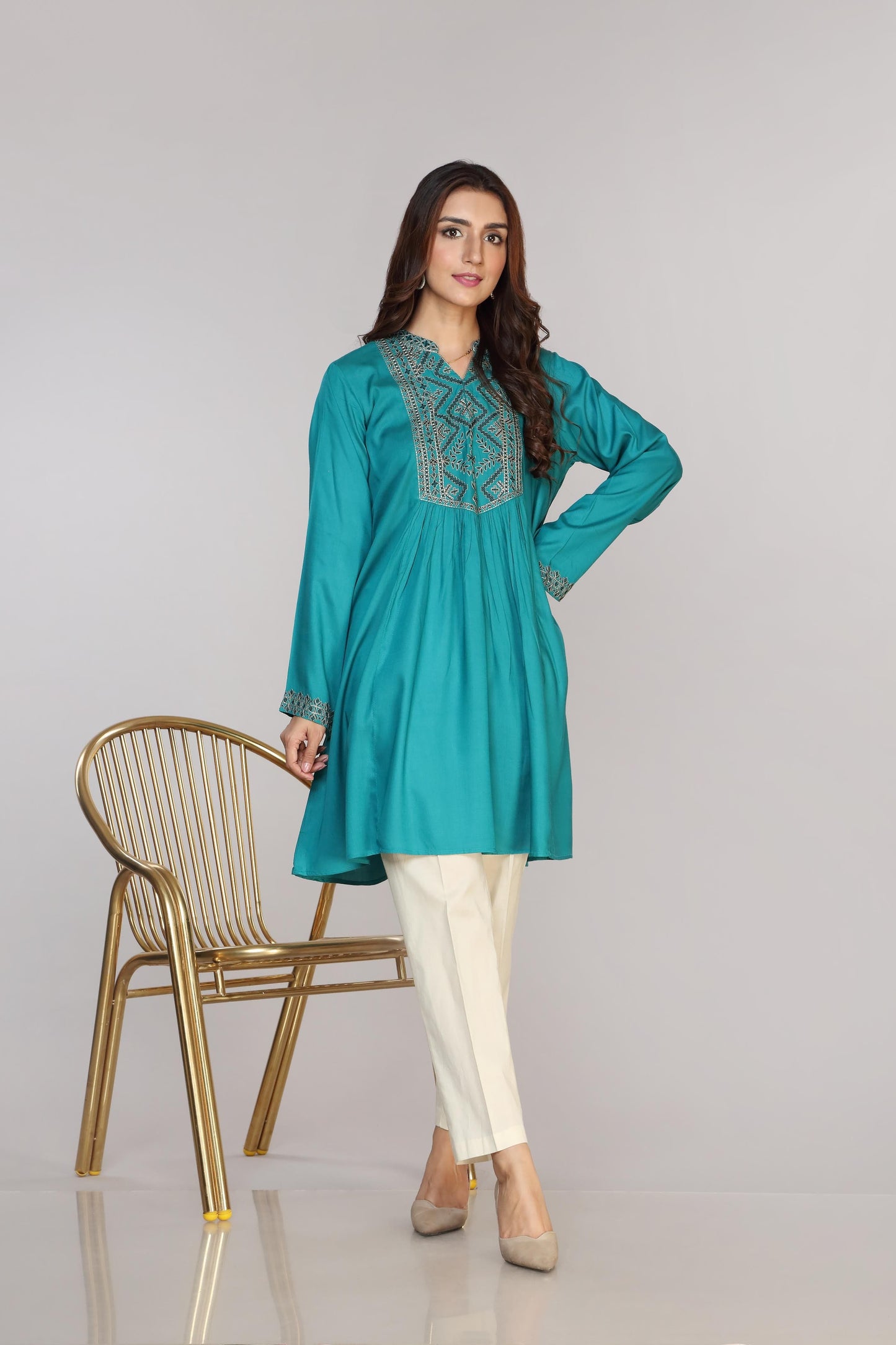 Chinyere - ELOSIA (BB8478)