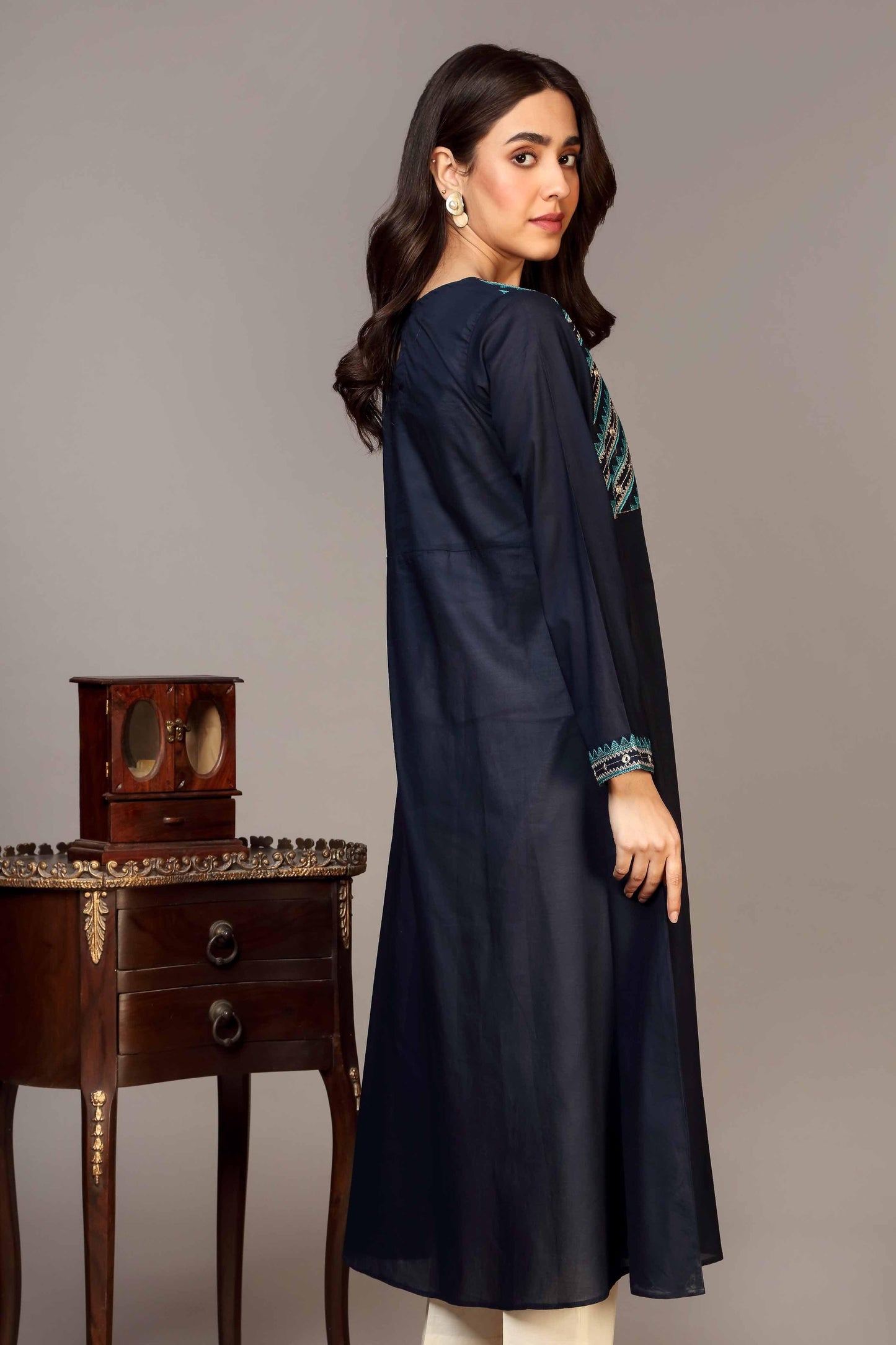 Chinyere - LINES BLUSH (BB8862)