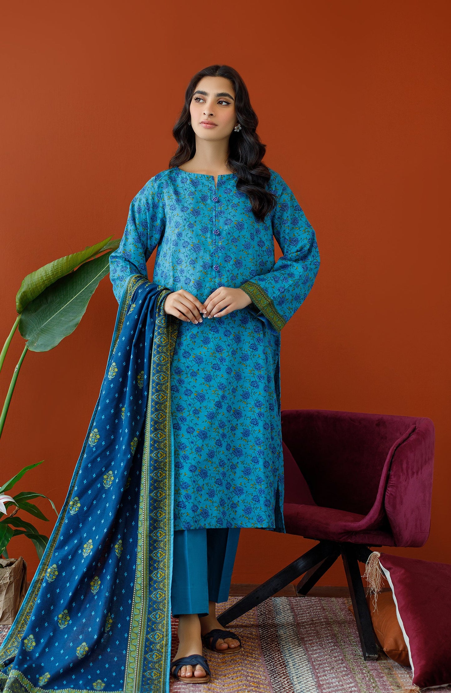 Orient - Unstitched 3 Piece Printed Khaddar Shirt , Khaddar Pant and Khaddar Dupatta