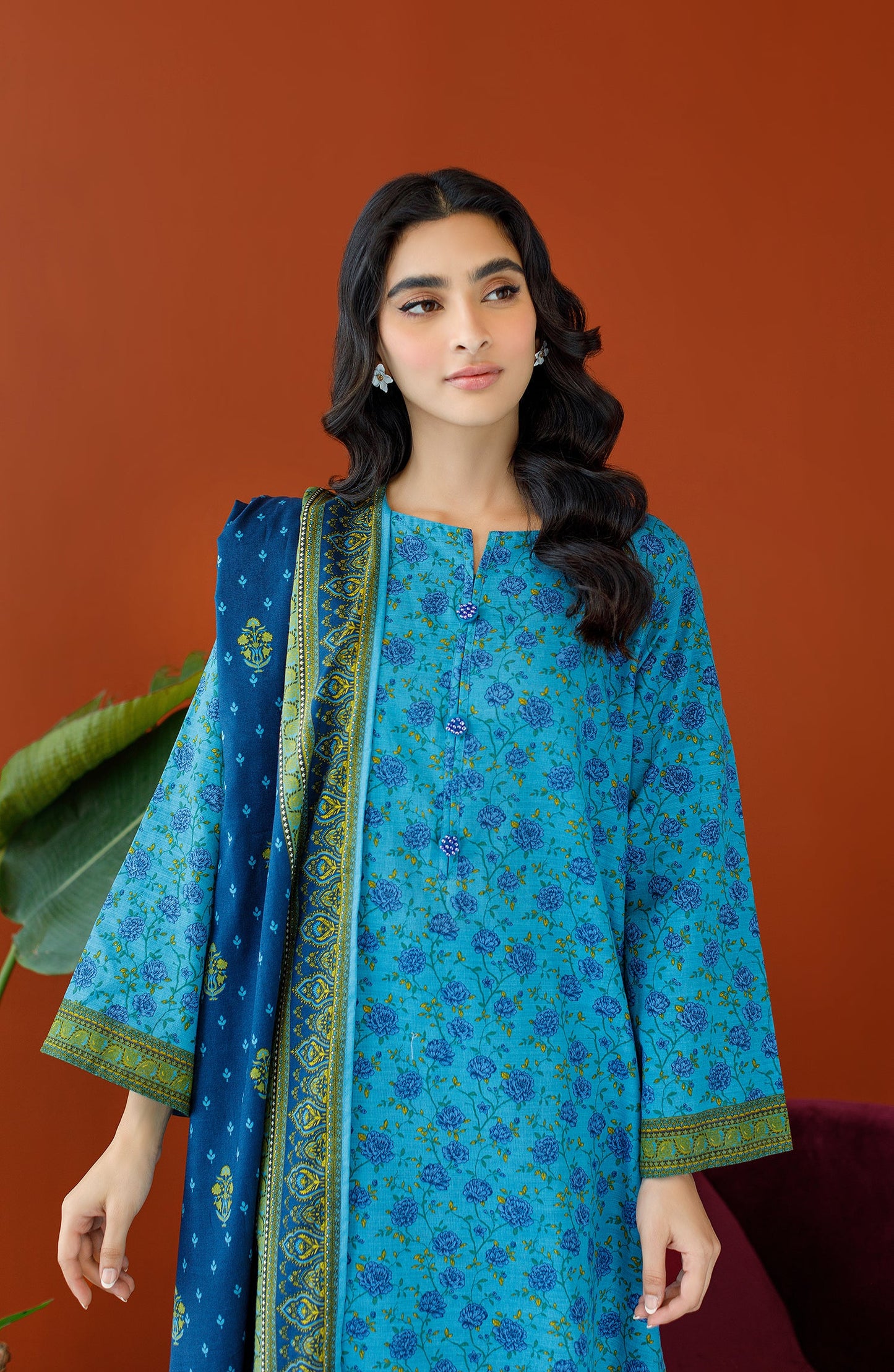 Orient - Unstitched 3 Piece Printed Khaddar Shirt , Khaddar Pant and Khaddar Dupatta