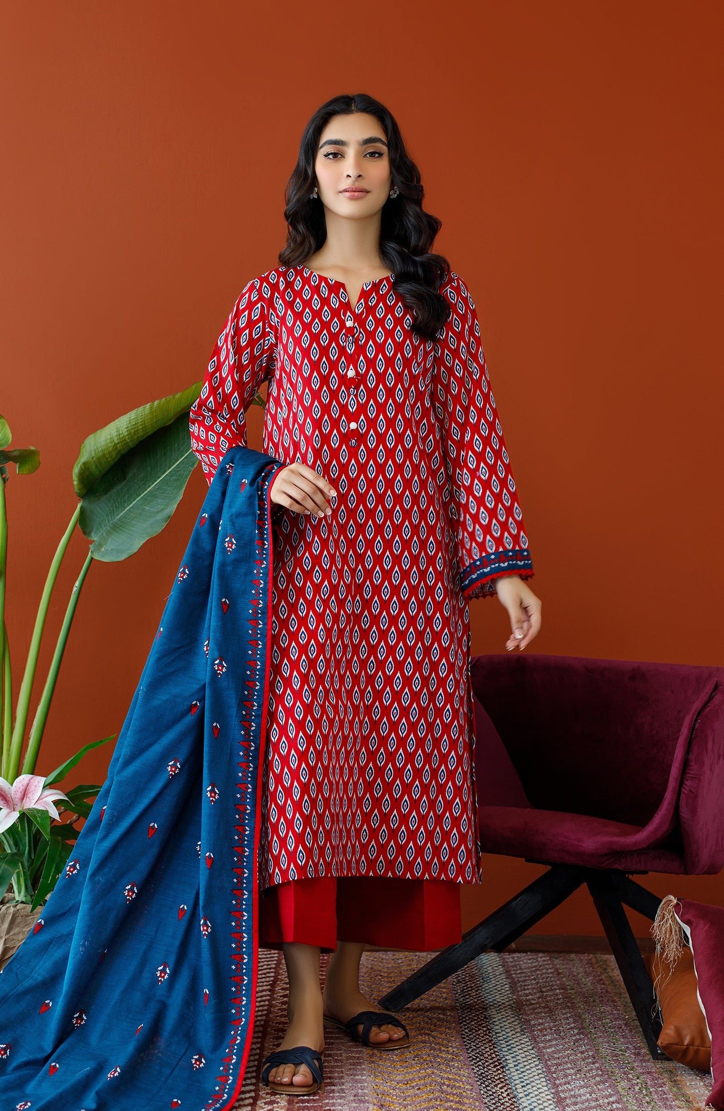 Orient - Unstitched 3 Piece Printed Khaddar Shirt , Khaddar Pant and Khaddar Dupatta