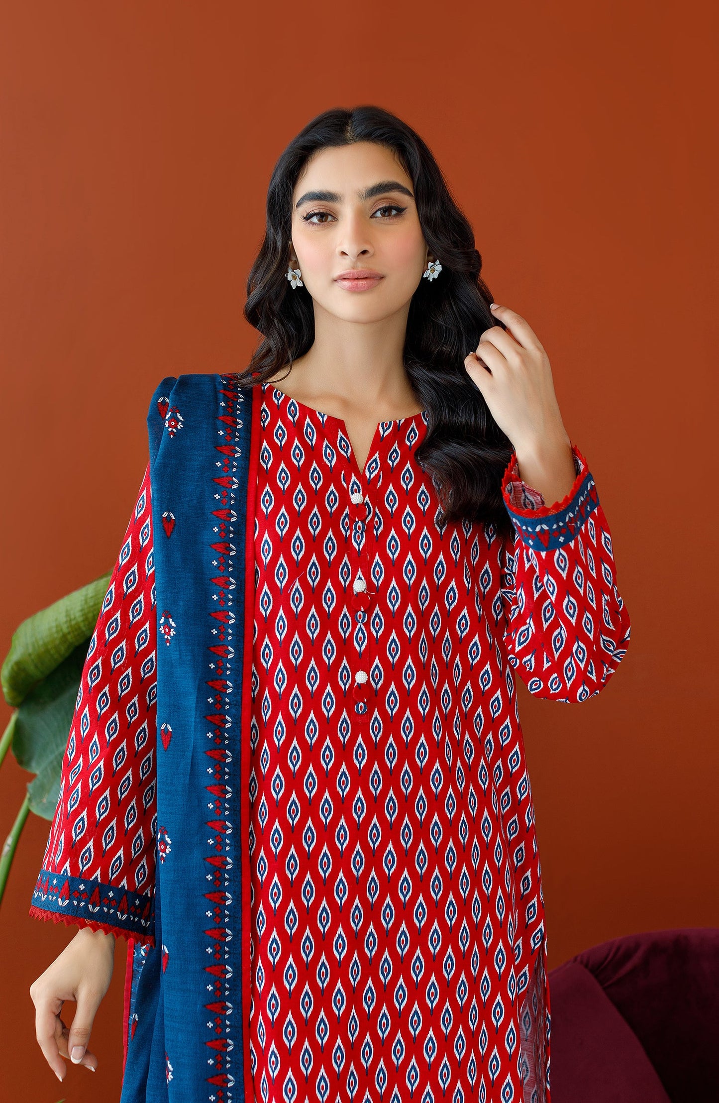 Orient - Unstitched 3 Piece Printed Khaddar Shirt , Khaddar Pant and Khaddar Dupatta