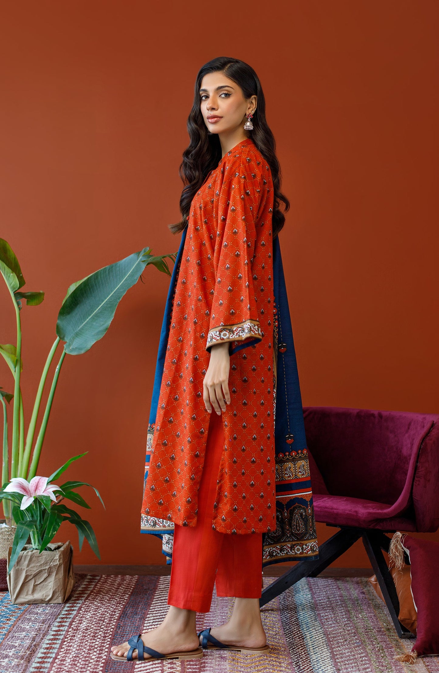 Orient - Unstitched 3 Piece Printed Khaddar Shirt , Khaddar Pant and Khaddar Dupatta