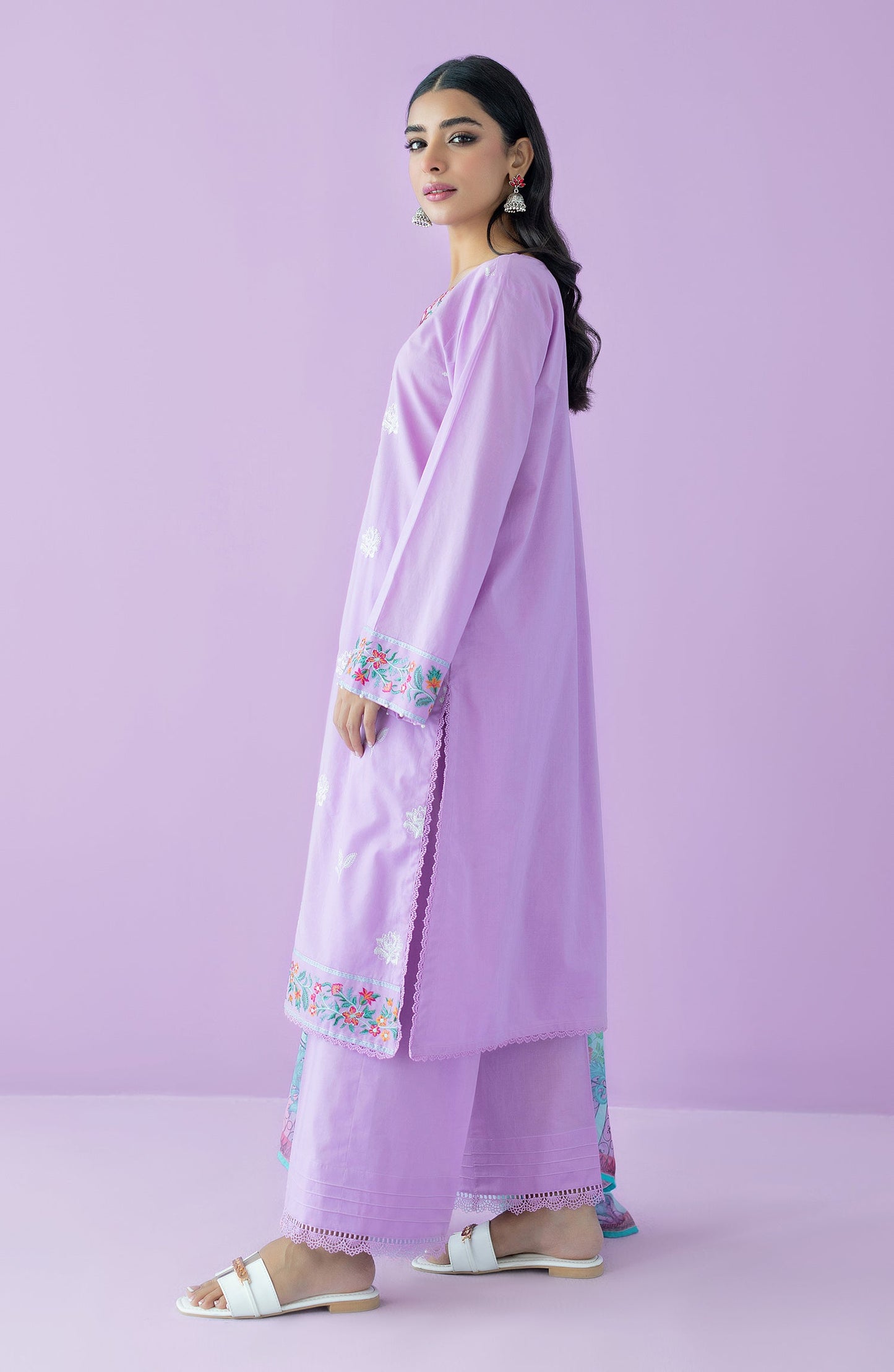 Orient - Unstitched 3 Piece Embroidered Lawn Shirt , Cambric Pant and Silk Dupatta