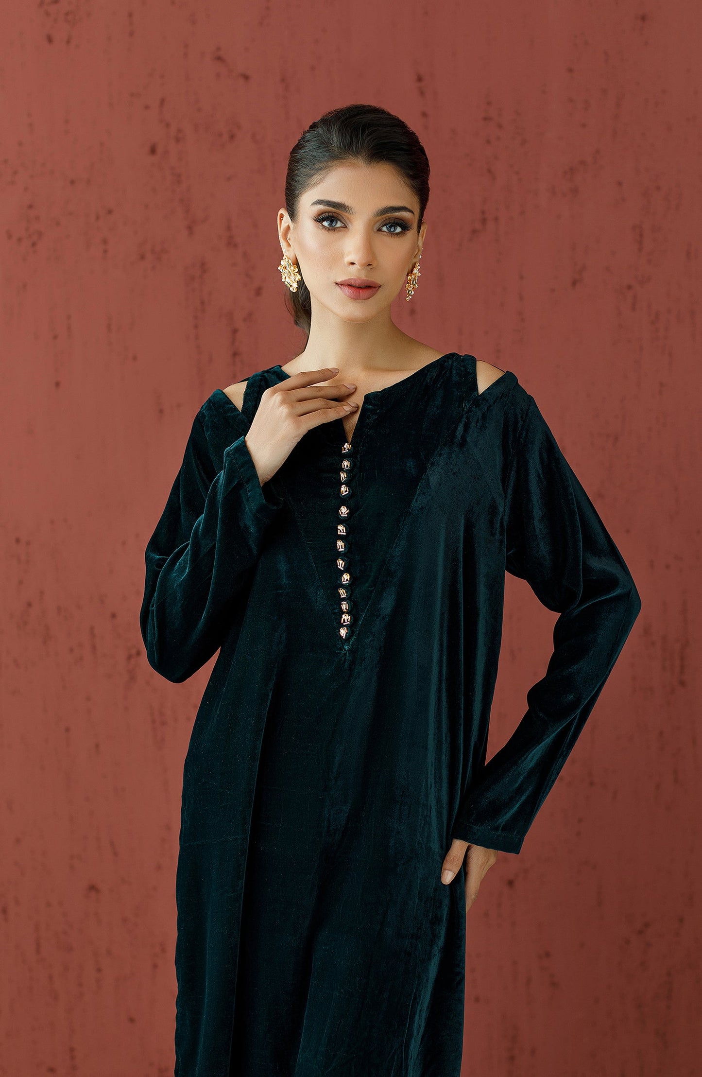 Orient - Stitched 2 Piece Plain Velvet Shirt and Velvet Pant