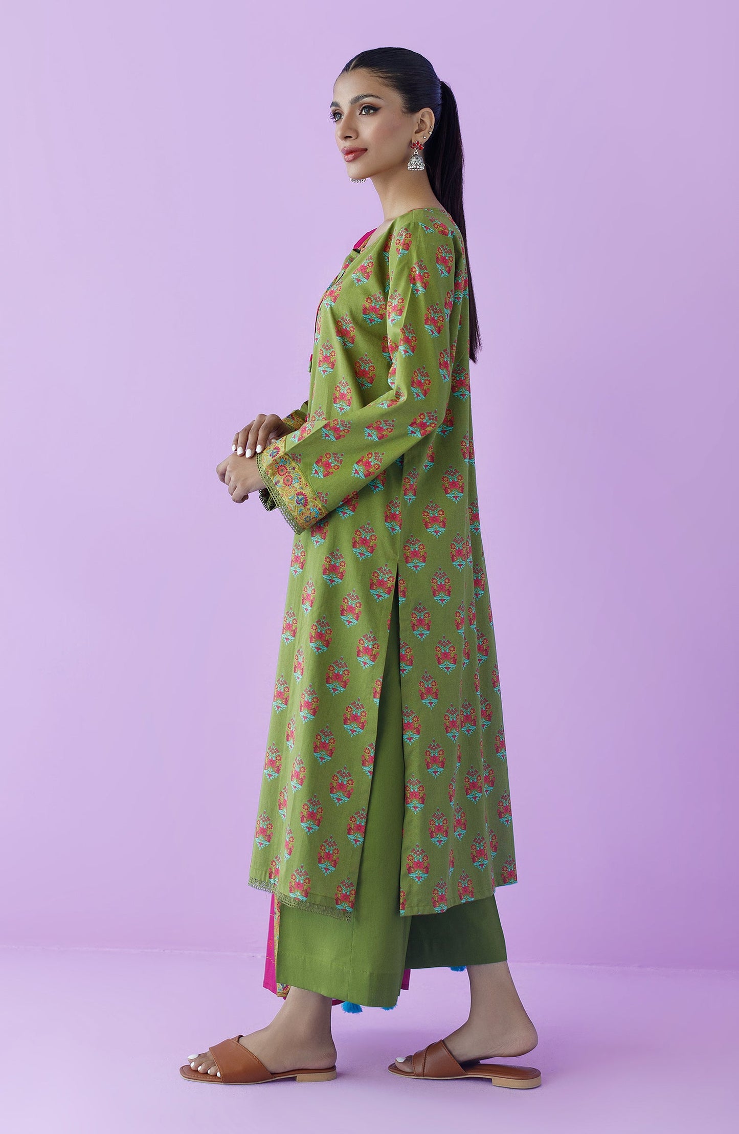 Orient - Unstitched 3 Piece Printed Lawn Shirt , Cambric Pant and Lawn Dupatta