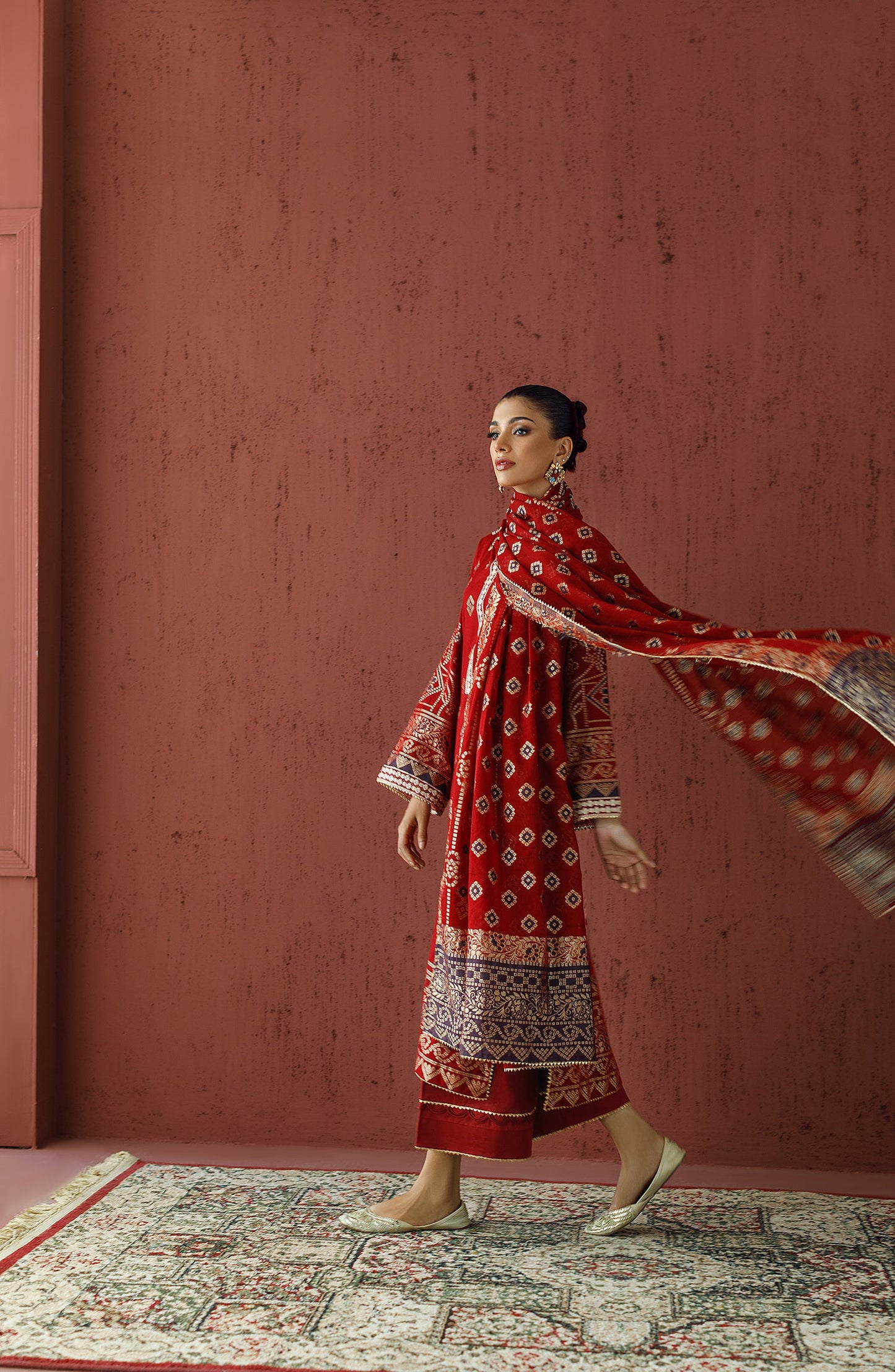Orient - Stitched 3 Piece Embroidered Jacquard Shirt , Cambric Pant and JACQUARD Dupatta