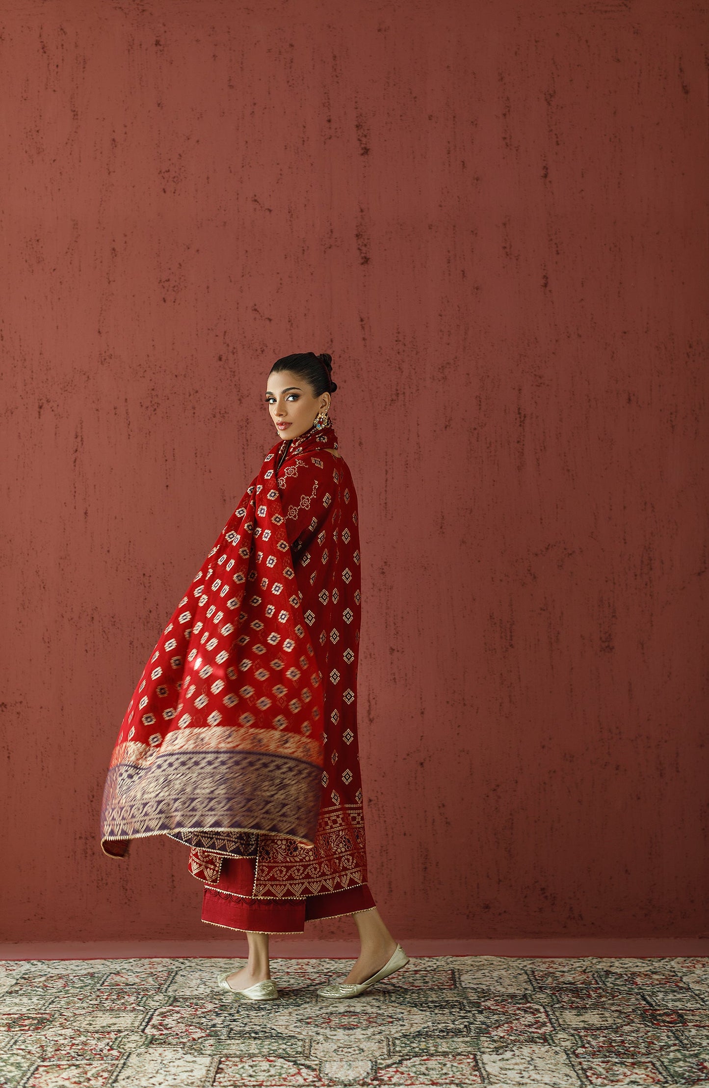 Orient - Stitched 3 Piece Embroidered Jacquard Shirt , Cambric Pant and JACQUARD Dupatta