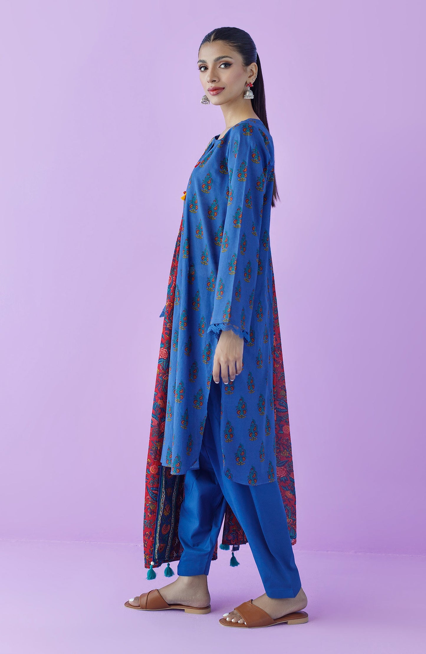 Orient - Unstitched 3 Piece Printed Lawn Shirt , Cambric Pant and Lawn Dupatta