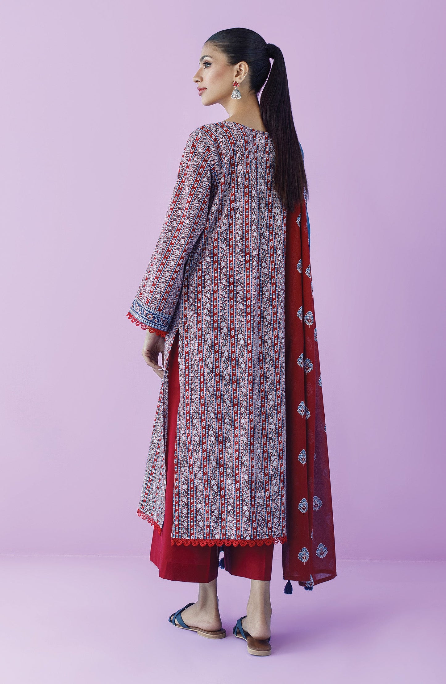 Orient - Unstitched 3 Piece Printed Lawn Shirt , Cambric Pant and Lawn Dupatta