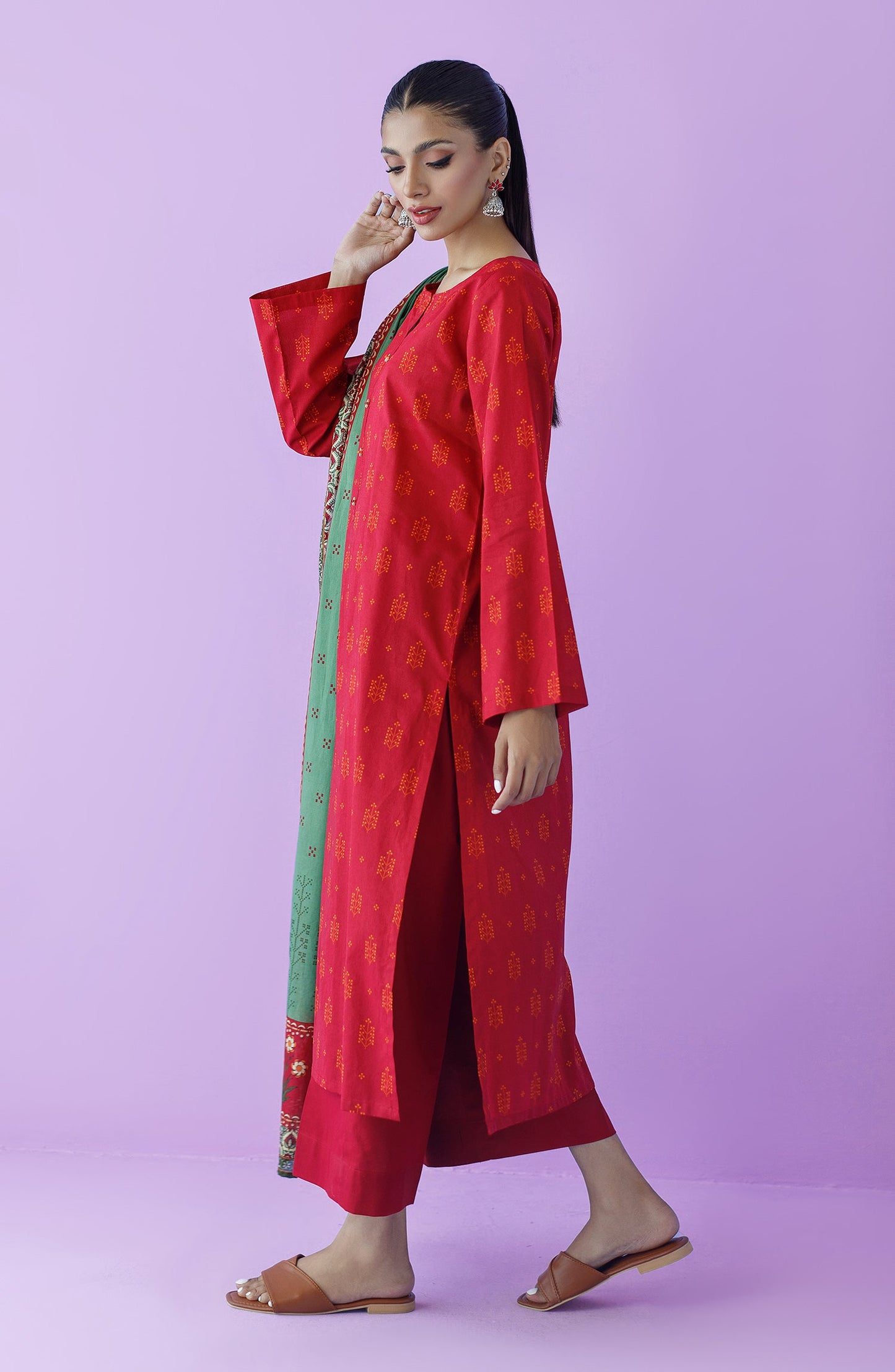 Orient - Unstitched 3 Piece Printed Lawn Shirt , Cambric Pant and Lawn Dupatta