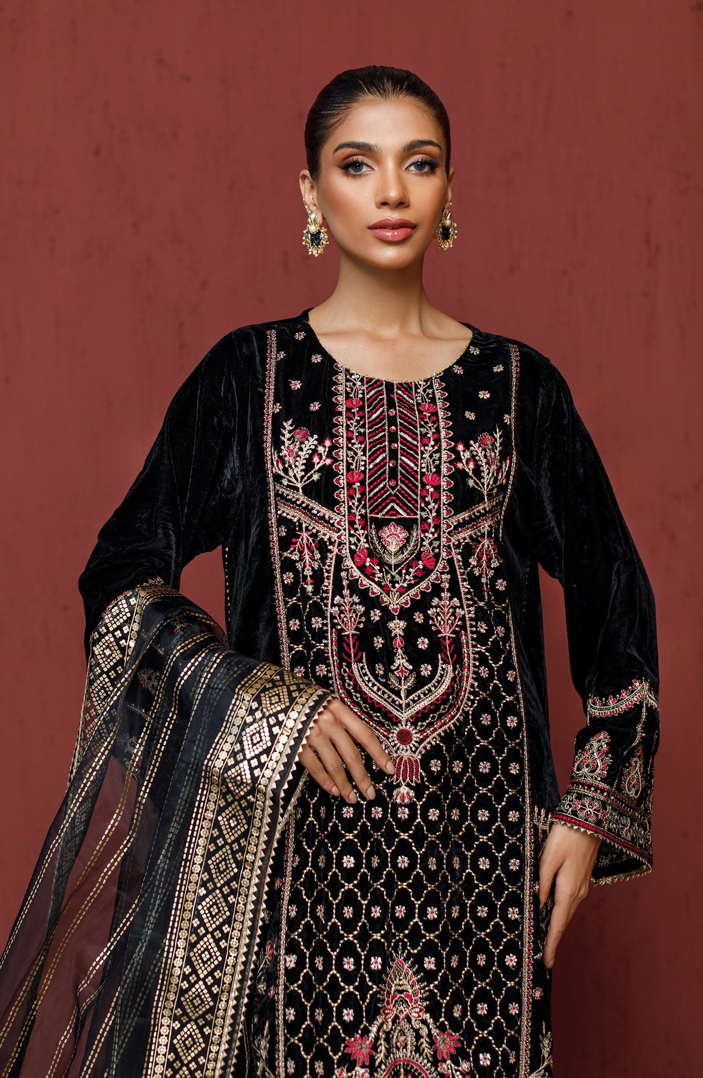 Orient - Stitched 3 Piece Embroidered Velvet Shirt , Velvet Pant and Organza Dupatta