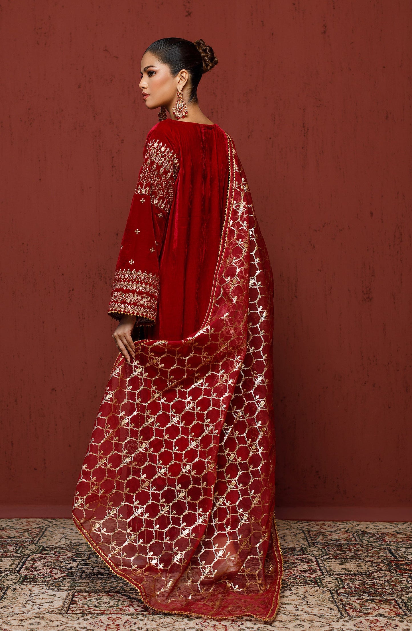Orient - Stitched 3 Piece Embroidered Velvet Shirt , Velvet Pant and Organza Dupatta