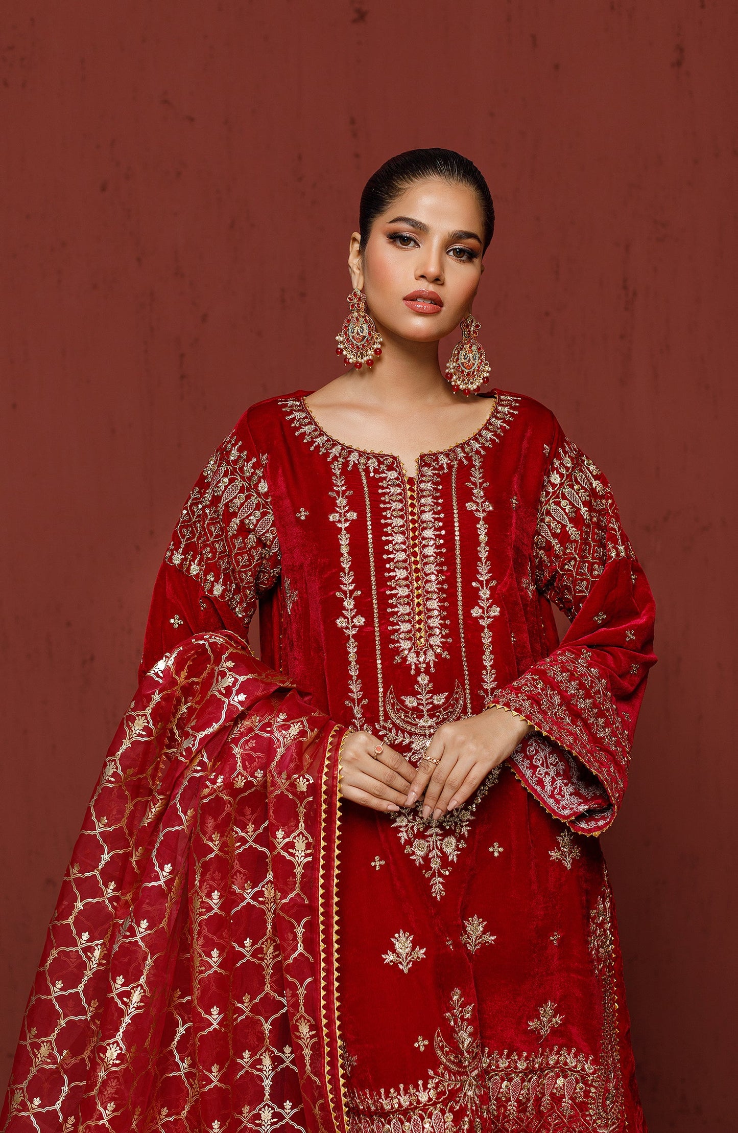 Orient - Stitched 3 Piece Embroidered Velvet Shirt , Velvet Pant and Organza Dupatta