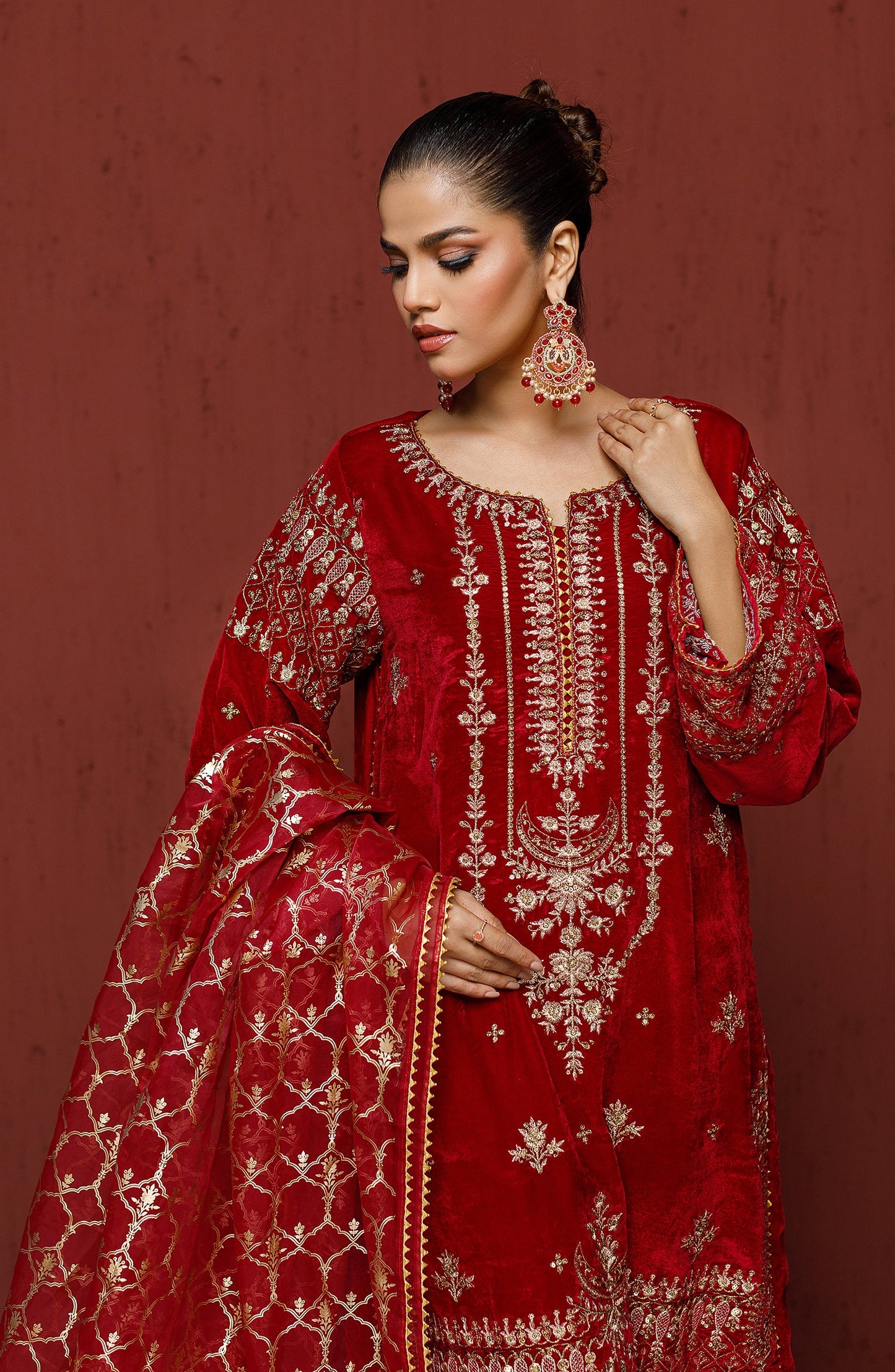 Orient - Stitched 3 Piece Embroidered Velvet Shirt , Velvet Pant and Organza Dupatta