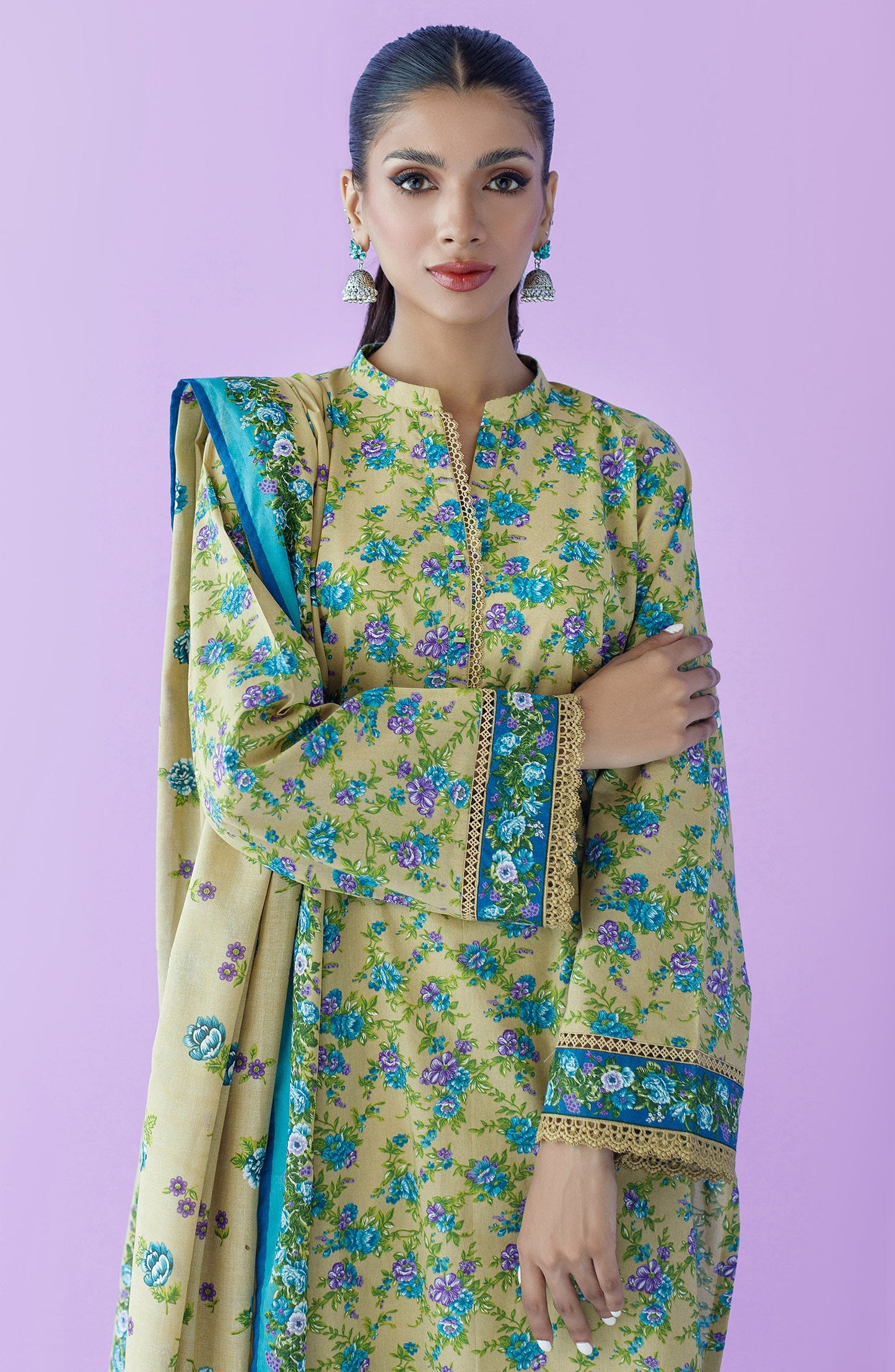 Orient - Unstitched 3 Piece Printed Lawn Shirt , Cambric Pant and Lawn Dupatta