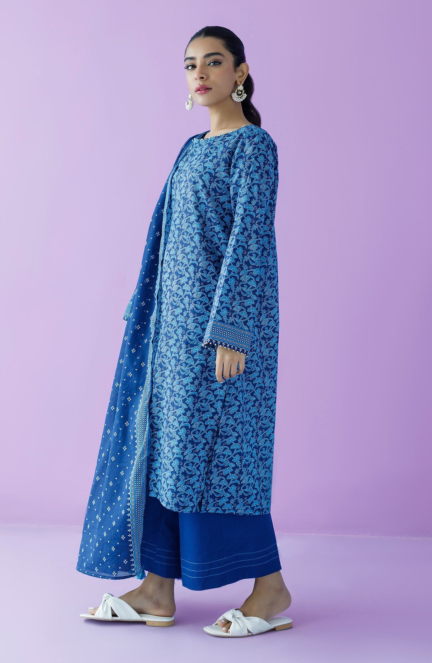 Orient - Stitched 3 Piece Printed Lawn Shirt , Cambric Pant and Lawn Dupatta
