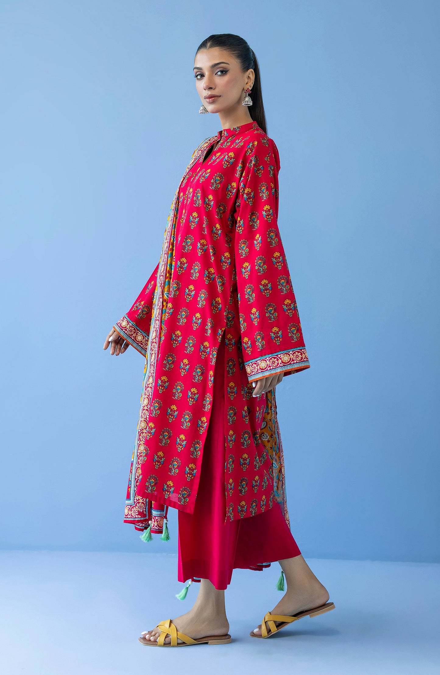 Orient - Unstitched 3 Piece Printed Cambric Shirt , Cambric Pant and Lawn Dupatta