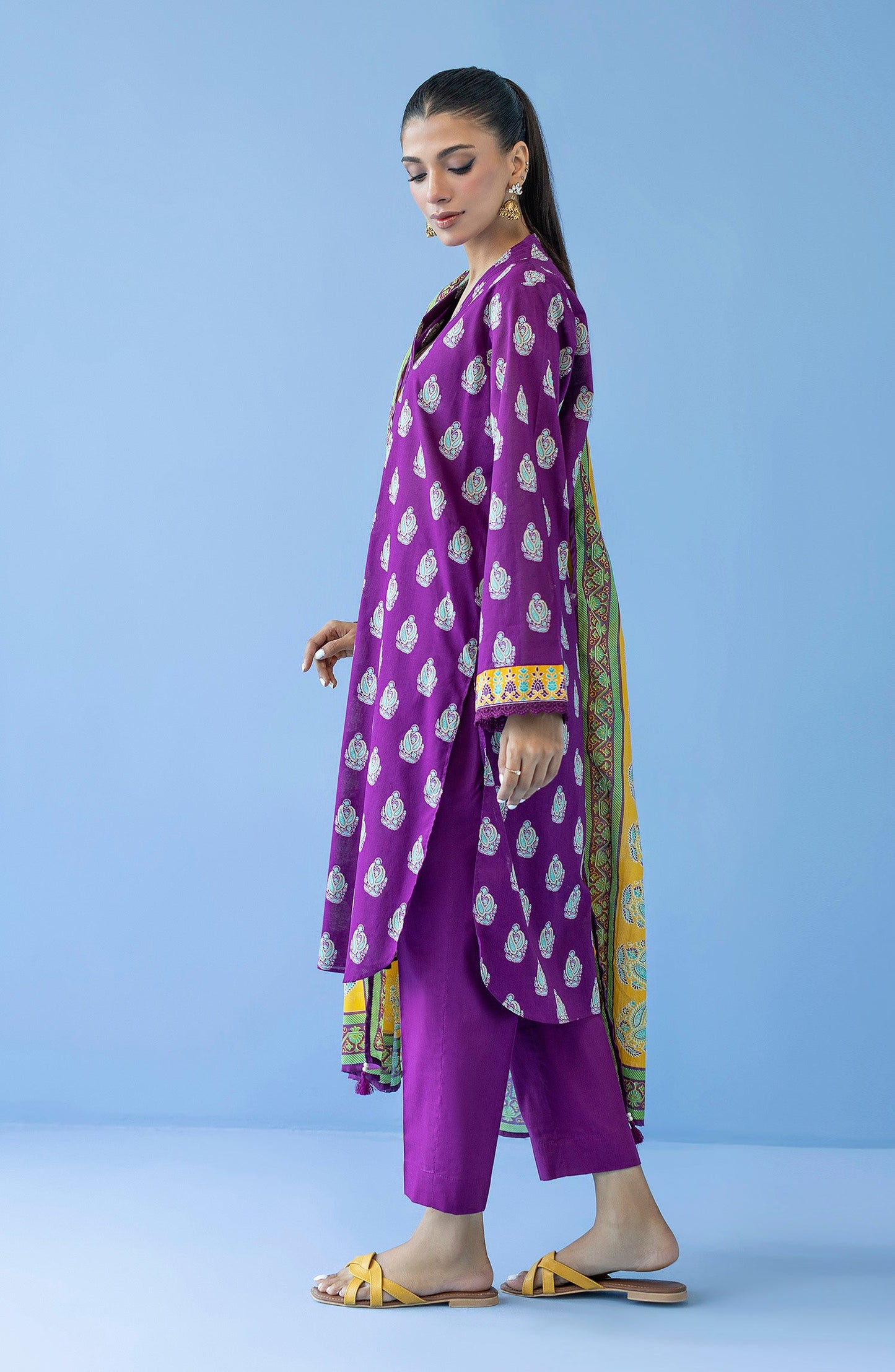 Orient - Unstitched 3 Piece Printed Cambric Shirt , Cambric Pant and Lawn Dupatta
