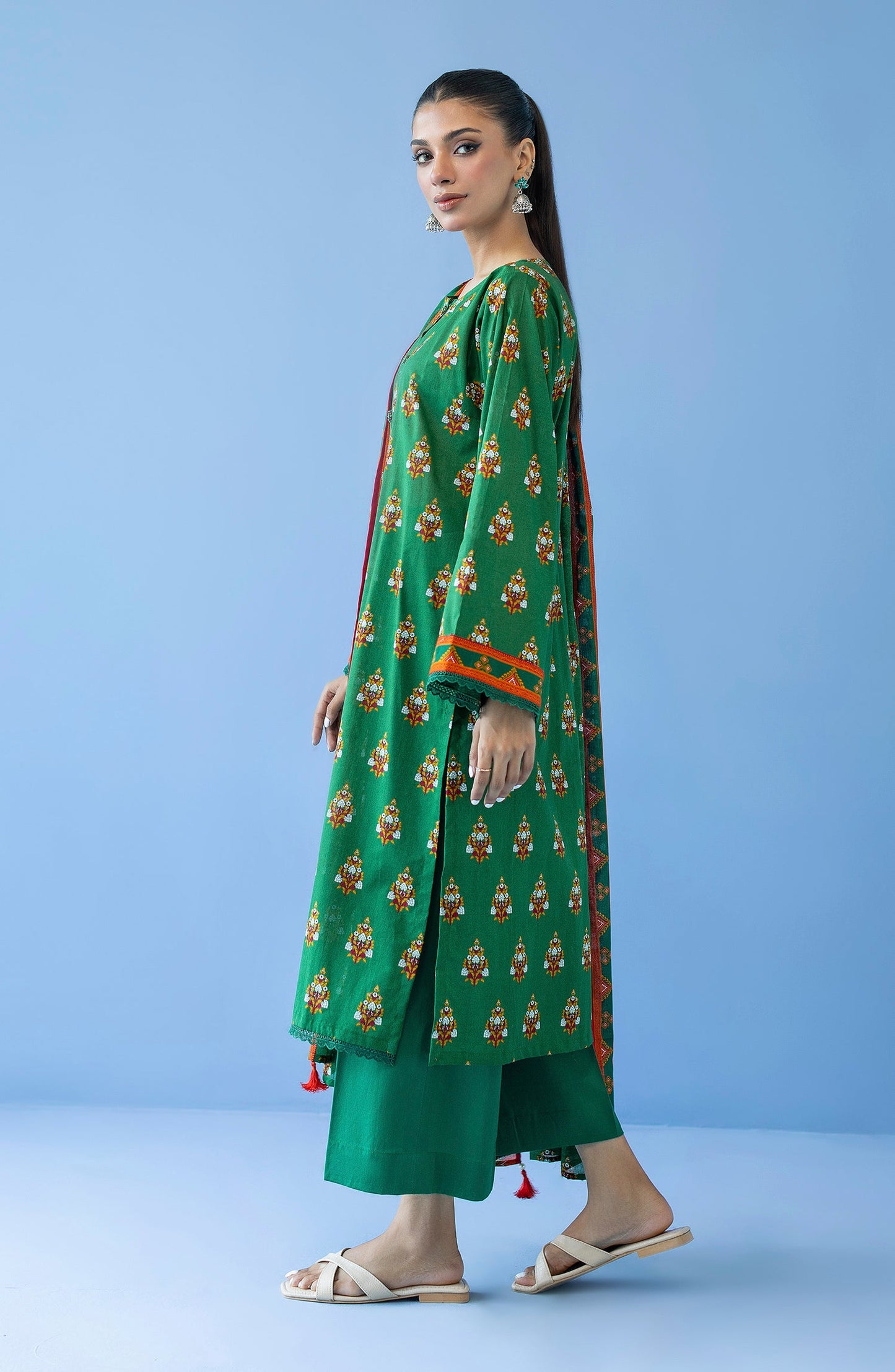 Orient - Unstitched 3 Piece Printed Cambric Shirt , Cambric Pant and Lawn Dupatta