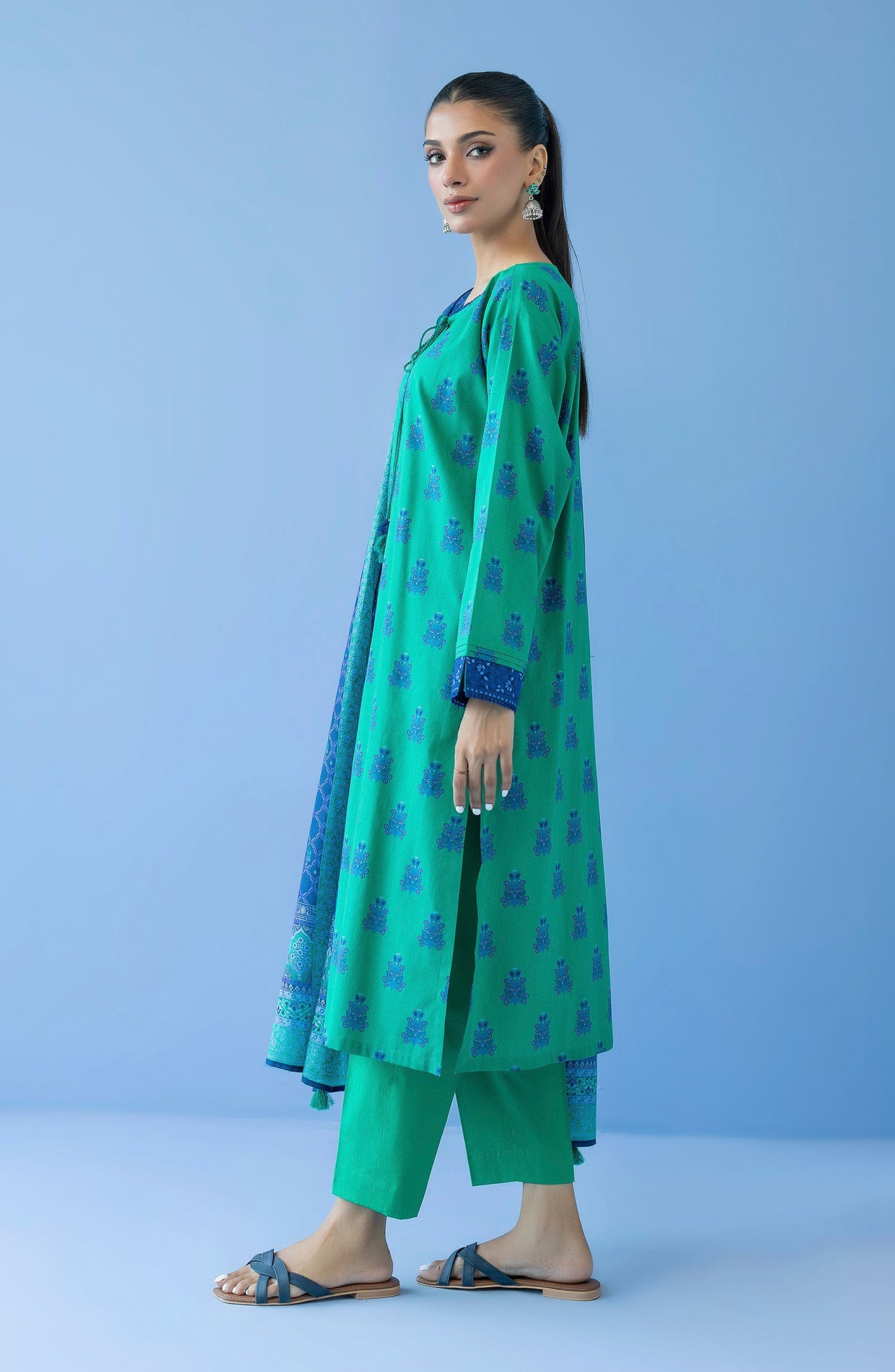 Orient - Unstitched 3 Piece Printed Cambric Shirt , Cambric Pant and Lawn Dupatta
