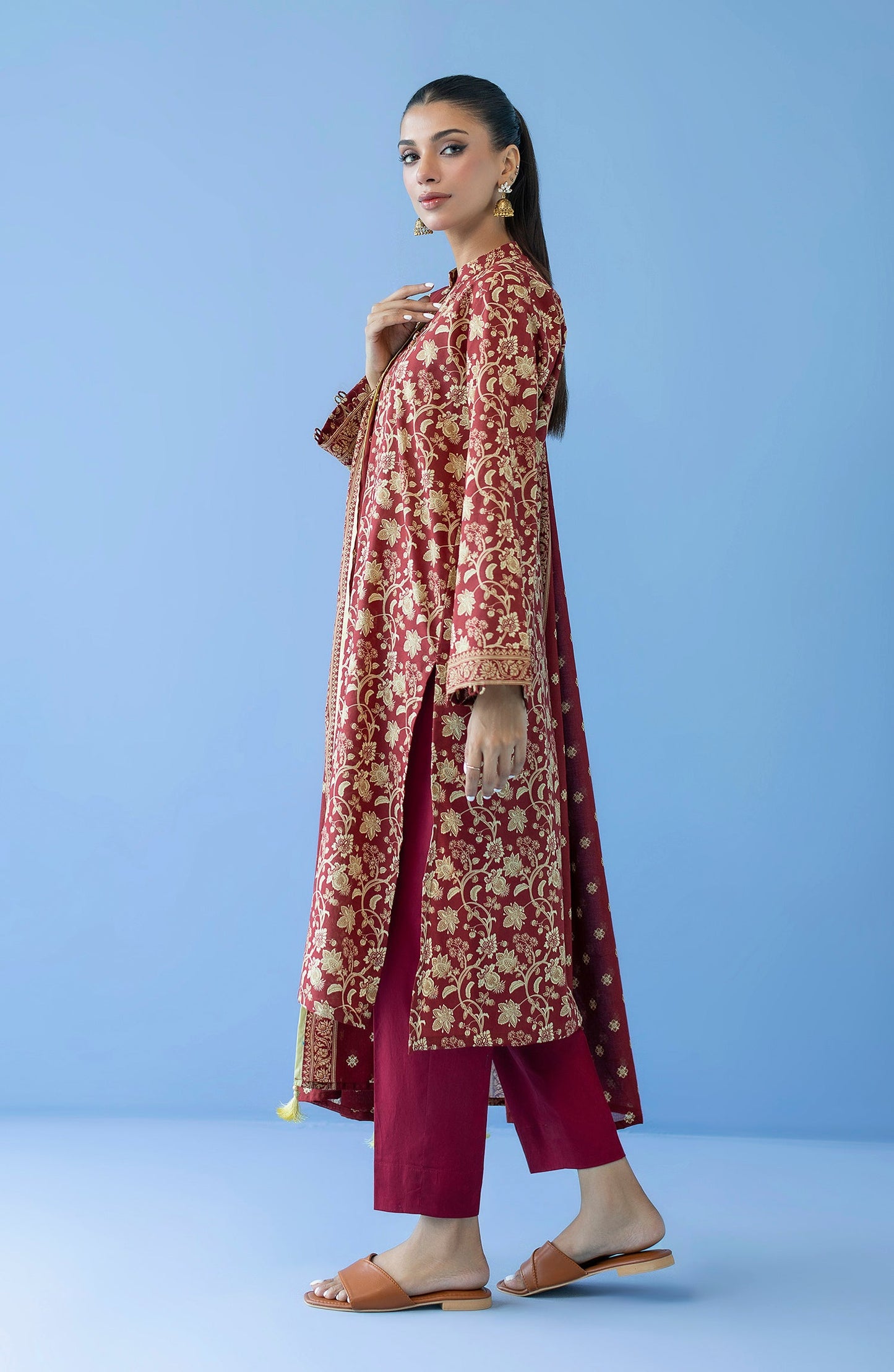 Orient - Unstitched 3 Piece Printed Cambric Shirt , Cambric Pant and Lawn Dupatta