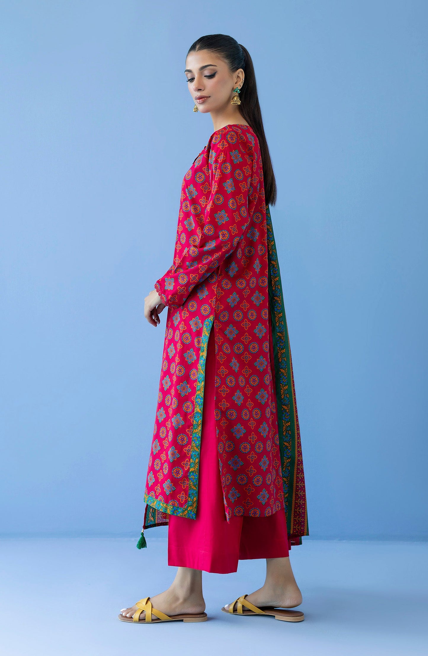 Orient - Unstitched 3 Piece Printed Cambric Shirt , Cambric Pant and Lawn Dupatta