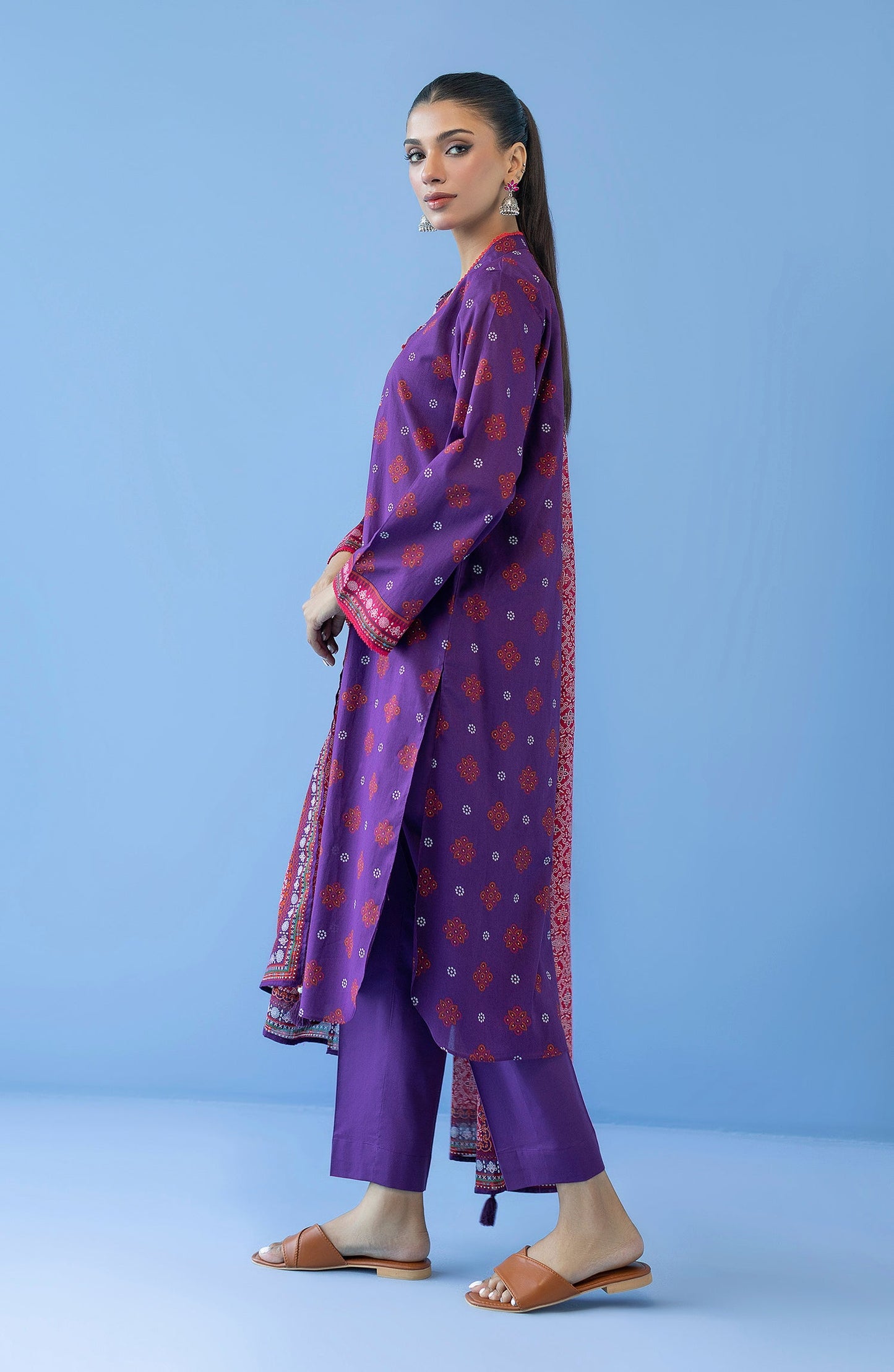 Orient - Unstitched 3 Piece Printed Cambric Shirt , Cambric Pant and Lawn Dupatta
