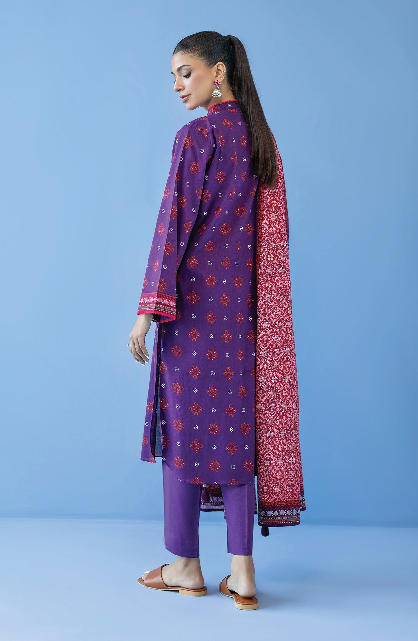 Orient - Unstitched 3 Piece Printed Cambric Shirt , Cambric Pant and Lawn Dupatta