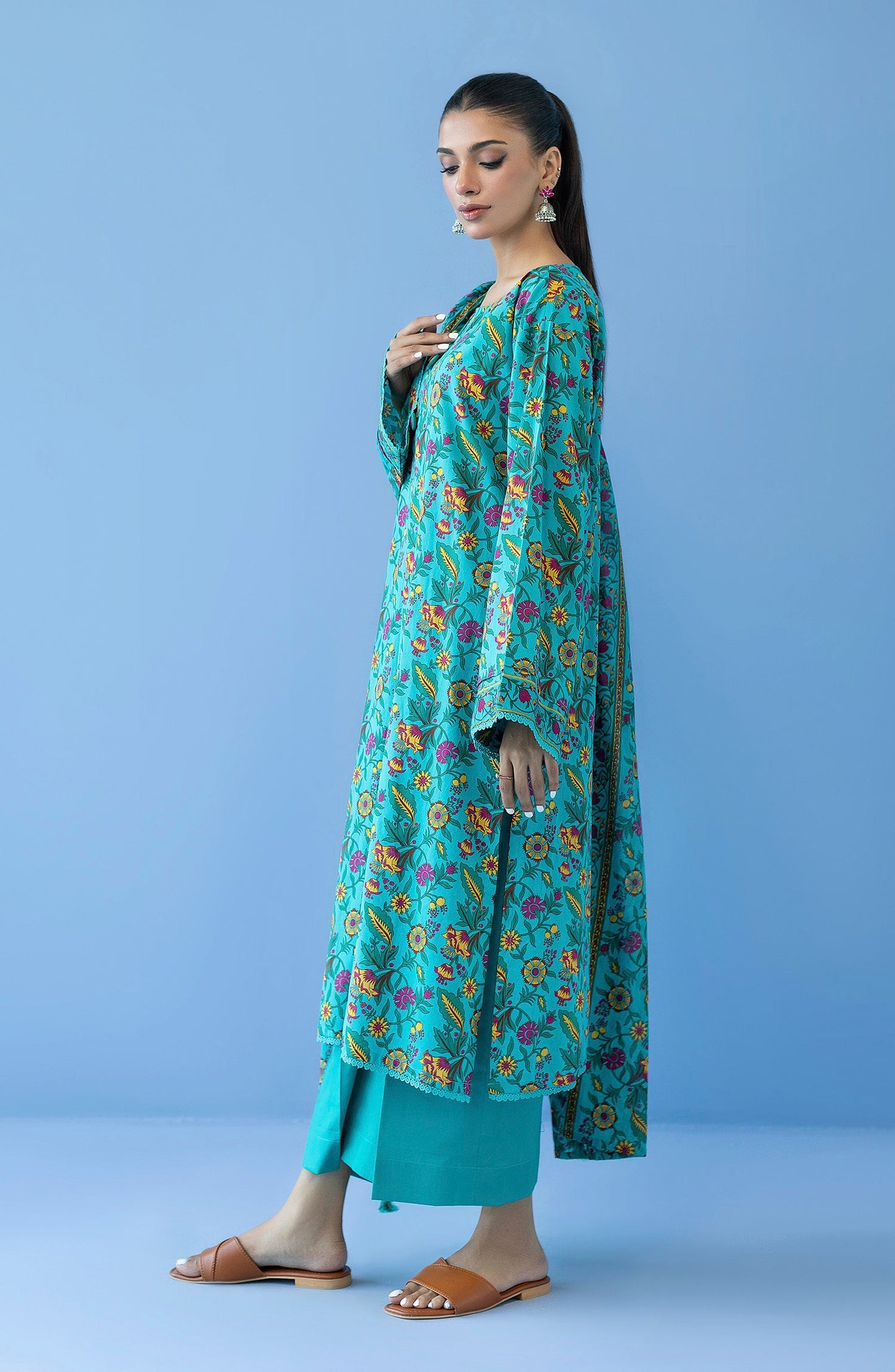 Orient - Unstitched 3 Piece Printed Cambric Shirt , Cambric Pant and Lawn Dupatta