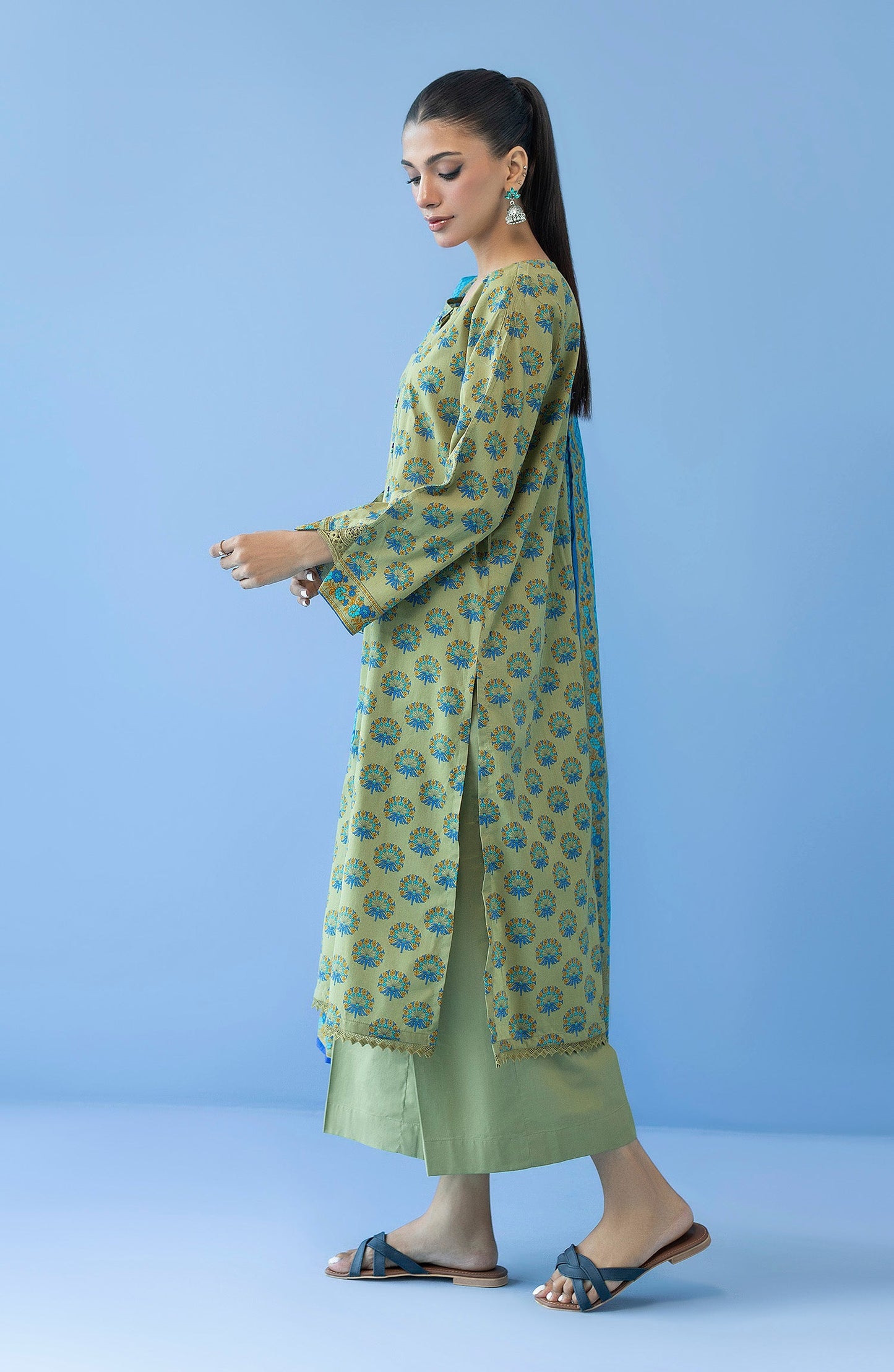 Orient - Unstitched 3 Piece Printed Cambric Shirt , Cambric Pant and Lawn Dupatta