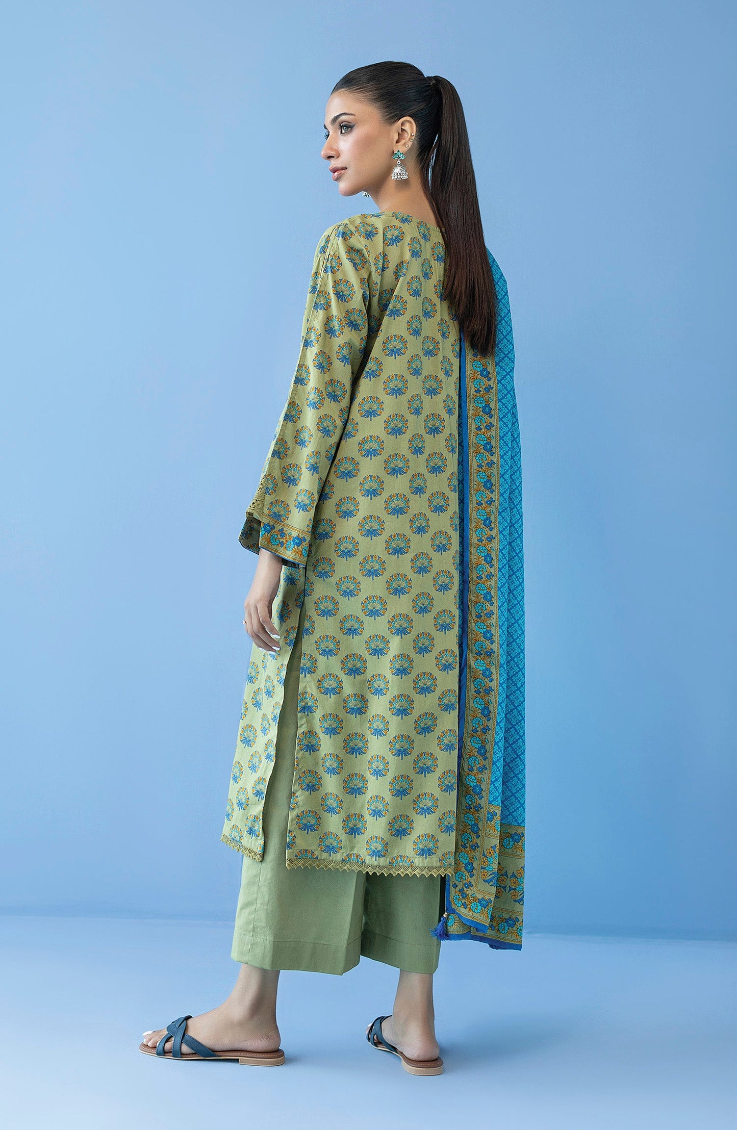 Orient - Unstitched 3 Piece Printed Cambric Shirt , Cambric Pant and Lawn Dupatta