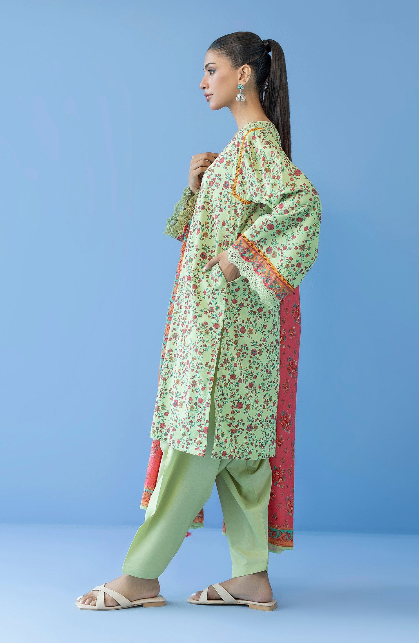 Orient - Unstitched 3 Piece Printed Cambric Shirt , Cambric Pant and Lawn Dupatta