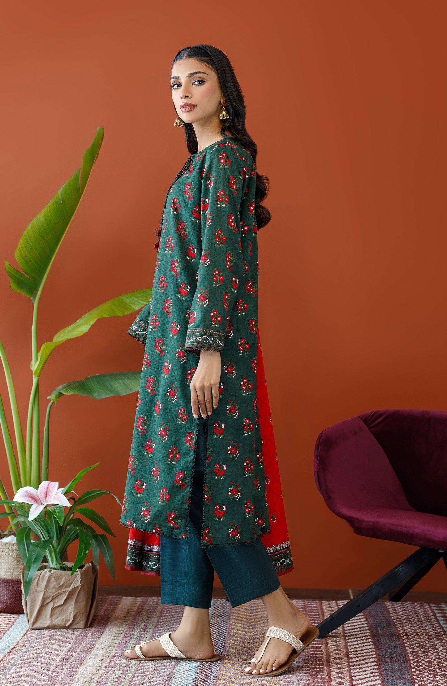 Orient - Unstitched 3 Piece Printed Khaddar Shirt , Khaddar Pant and Khaddar Dupatta