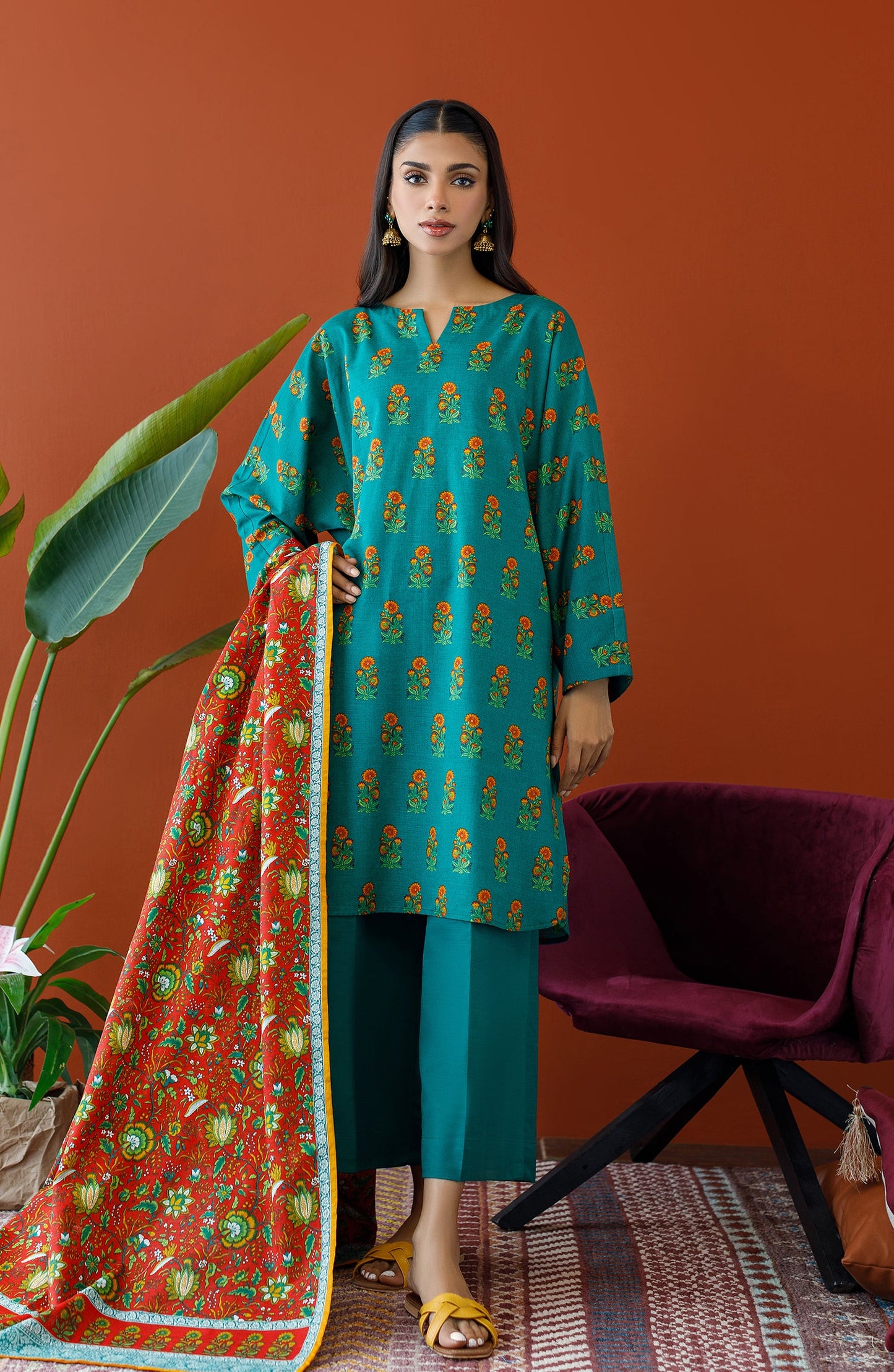 Orient - Unstitched 3 Piece Printed Khaddar Shirt , Khaddar Pant and Khaddar Dupatta