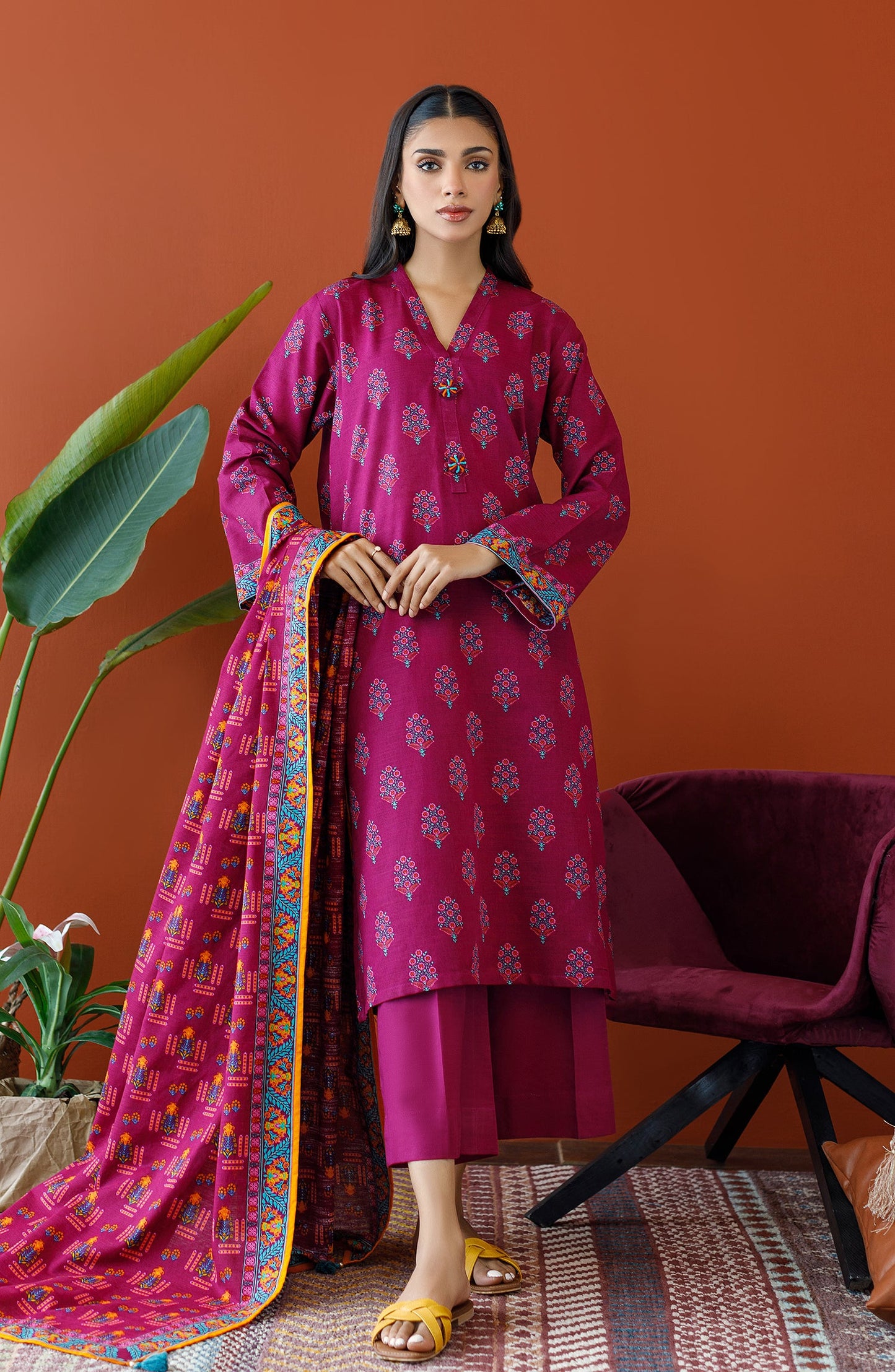Orient - Unstitched 3 Piece Printed Khaddar Shirt , Khaddar Pant and Khaddar Dupatta