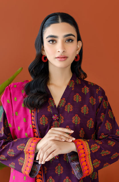 Orient - Unstitched 3 Piece Printed Khaddar Shirt , Khaddar Pant and Khaddar Dupatta