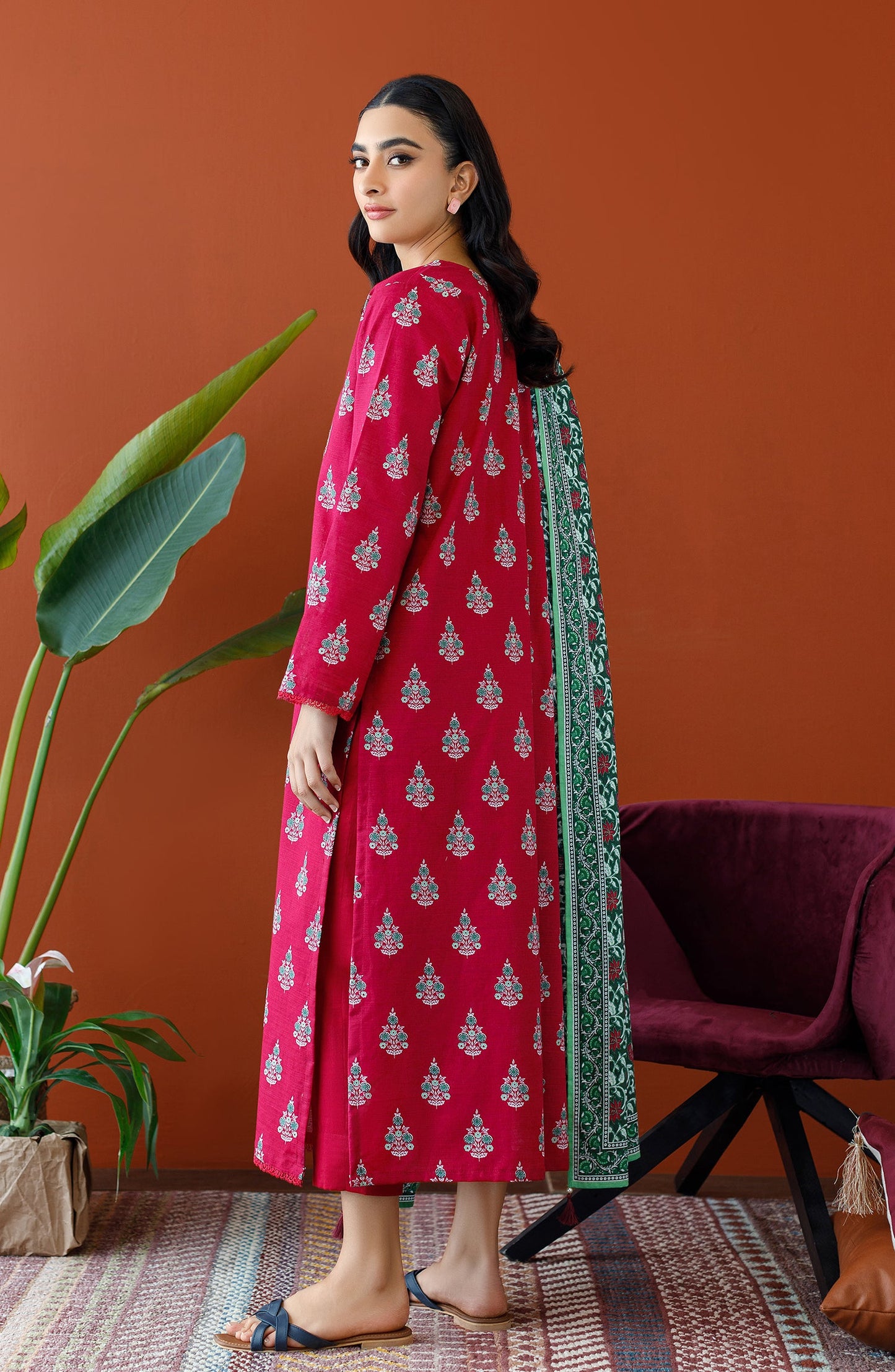 Orient - Unstitched 3 Piece Printed Khaddar Shirt , Khaddar Pant and Khaddar Dupatta