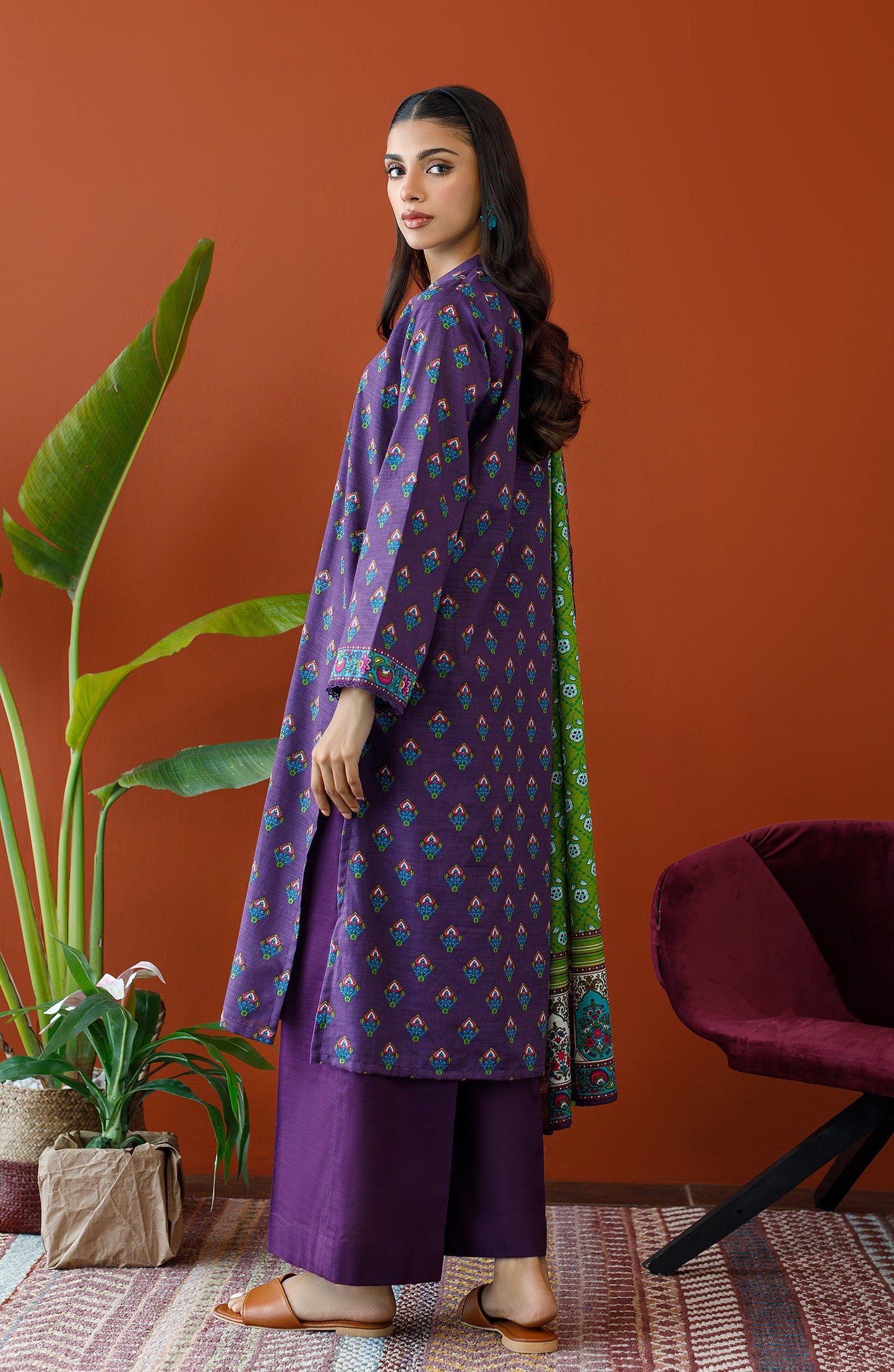Orient - Unstitched 3 Piece Printed Khaddar Shirt , Khaddar Pant and Khaddar Dupatta