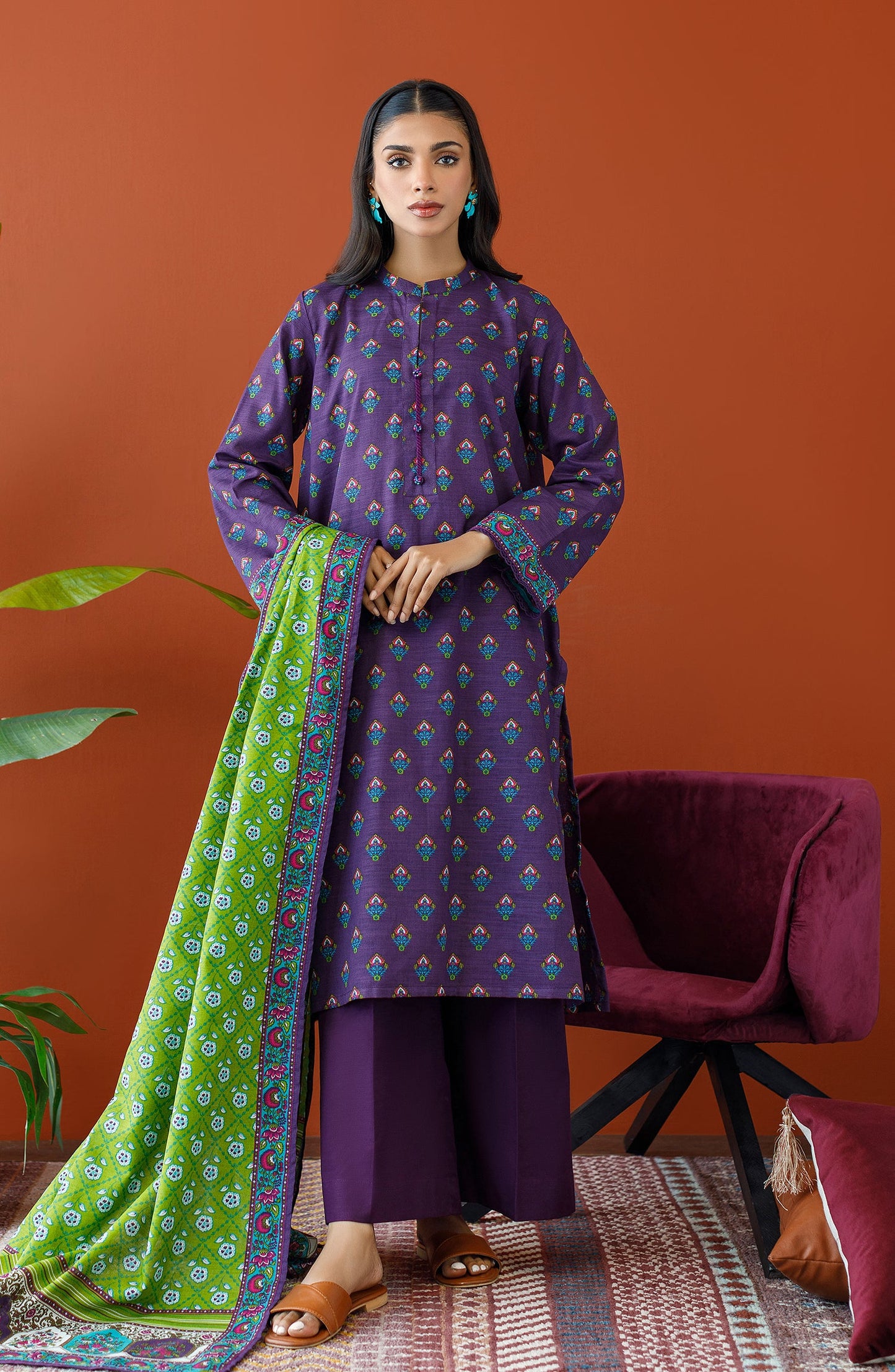 Orient - Unstitched 3 Piece Printed Khaddar Shirt , Khaddar Pant and Khaddar Dupatta